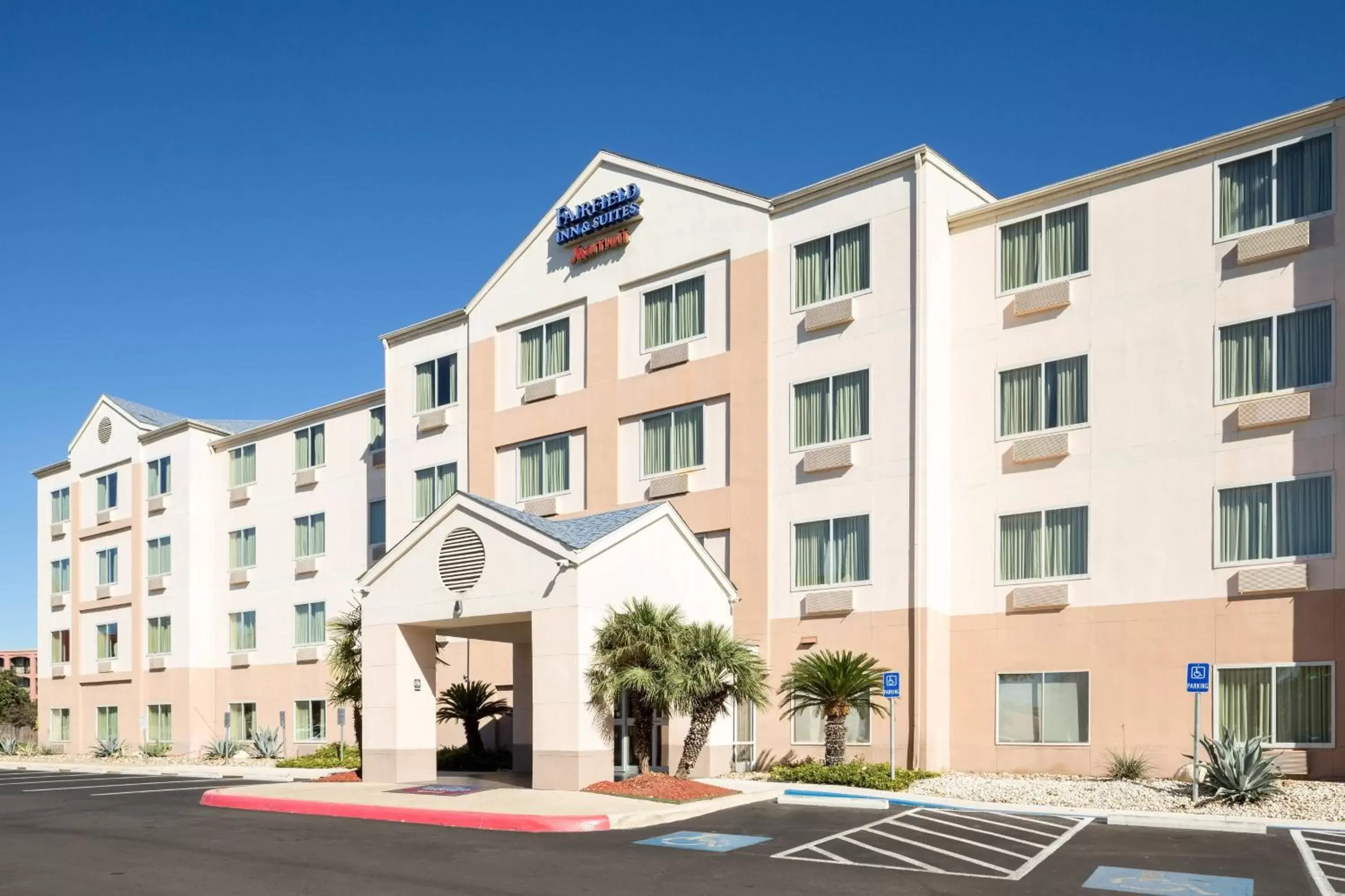 Property Building in Fairfield Inn & Suites by Marriott San Antonio Downtown/Market Square