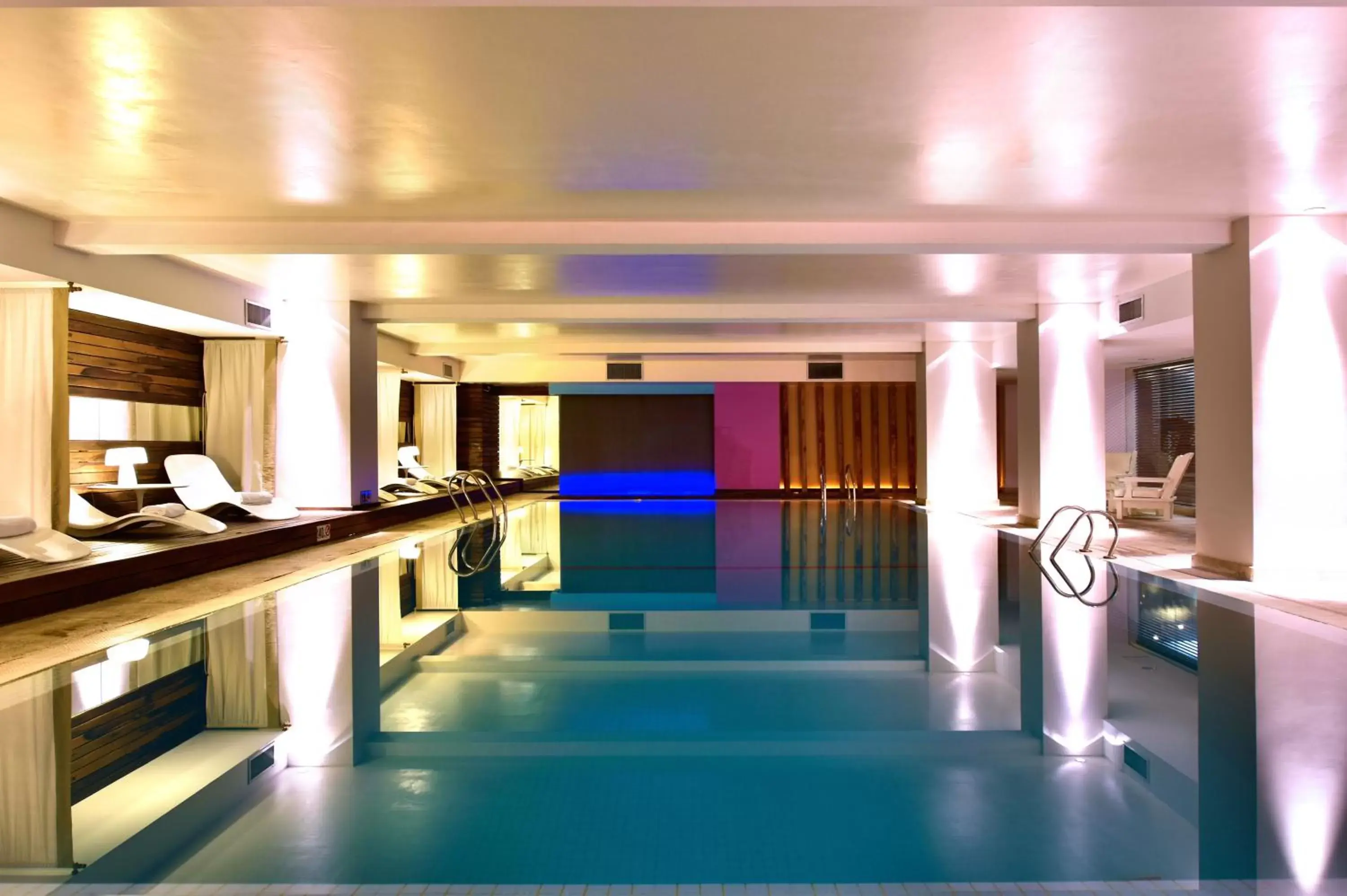 Swimming Pool in Pestana Buenos Aires