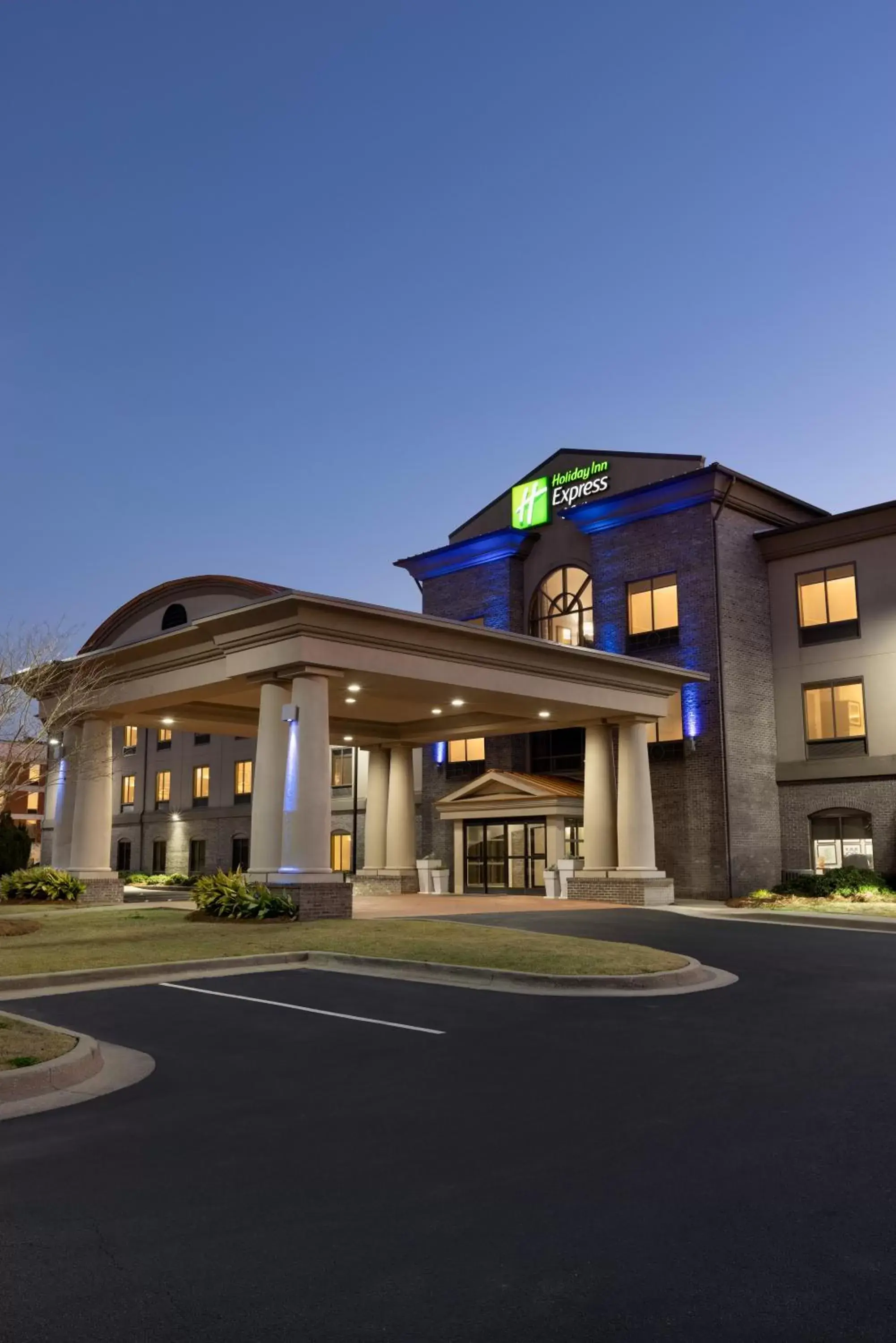 Property Building in Holiday Inn Express Hotel & Suites Opelika Auburn, an IHG Hotel