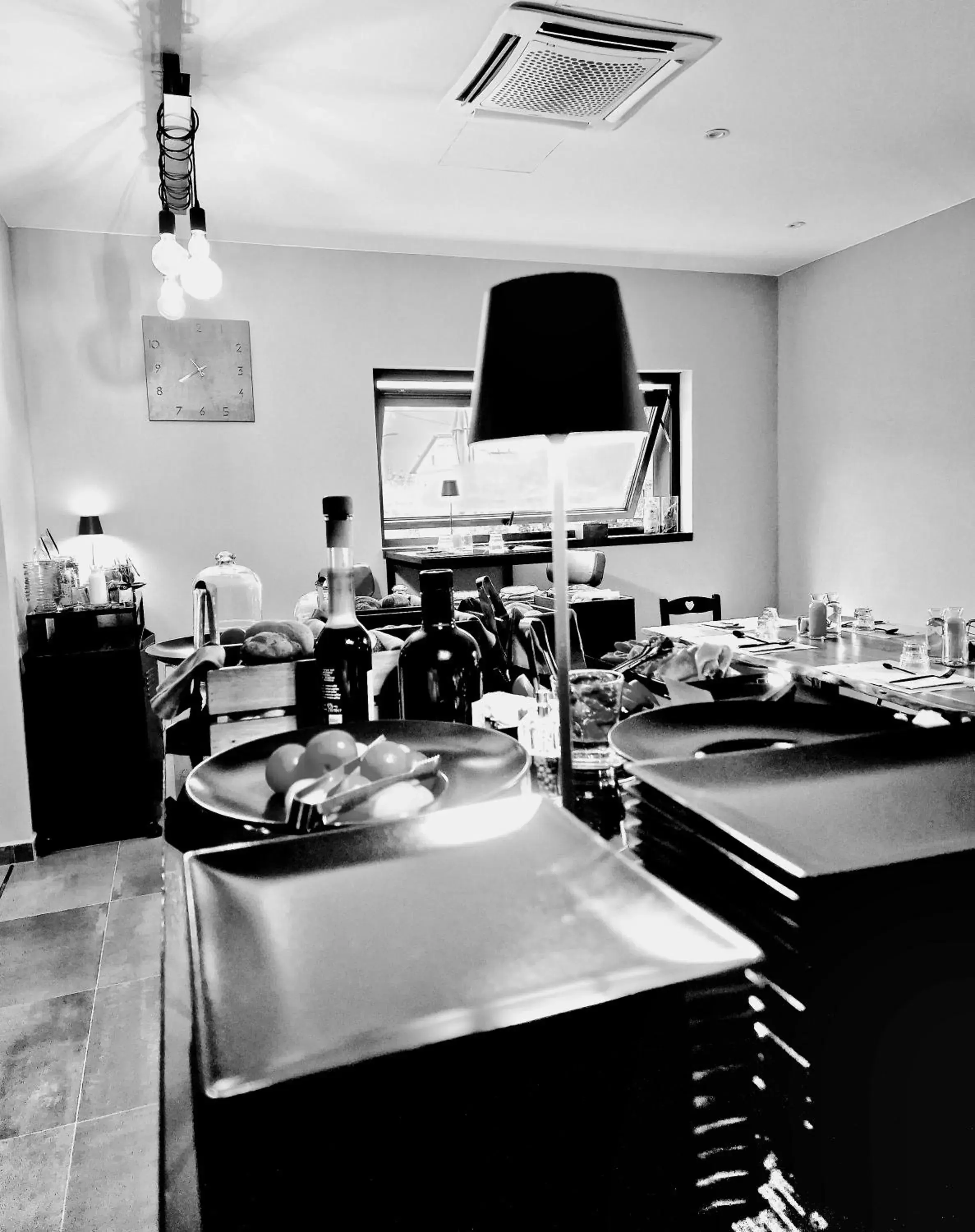 Restaurant/Places to Eat in GARAGE47 Storica Officina Meccanica LOFT B&B iN PIENZA