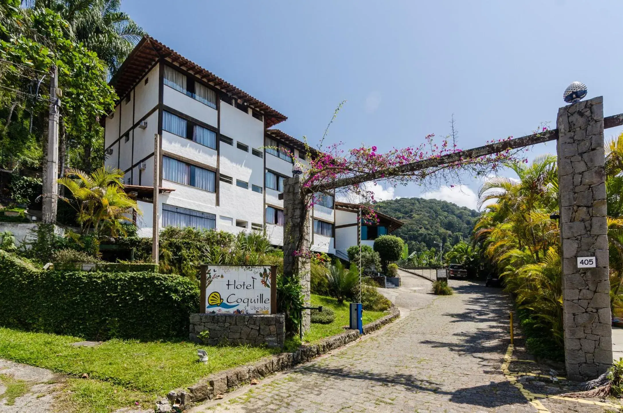 Facade/entrance in Hotel Coquille Facade/entrance in Hotel Coquille