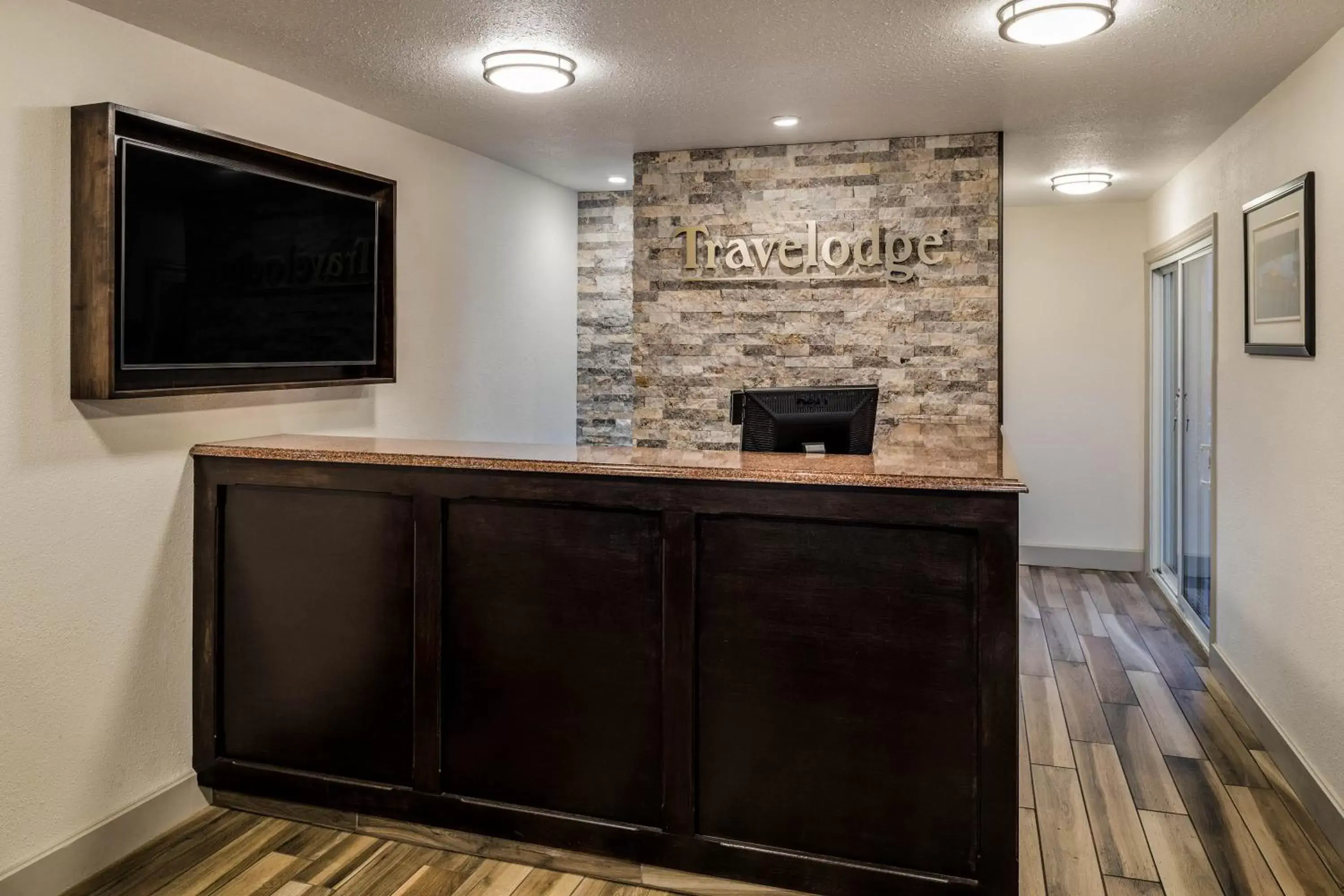 Lobby or reception, Lobby/Reception in Travelodge by Wyndham Gananoque