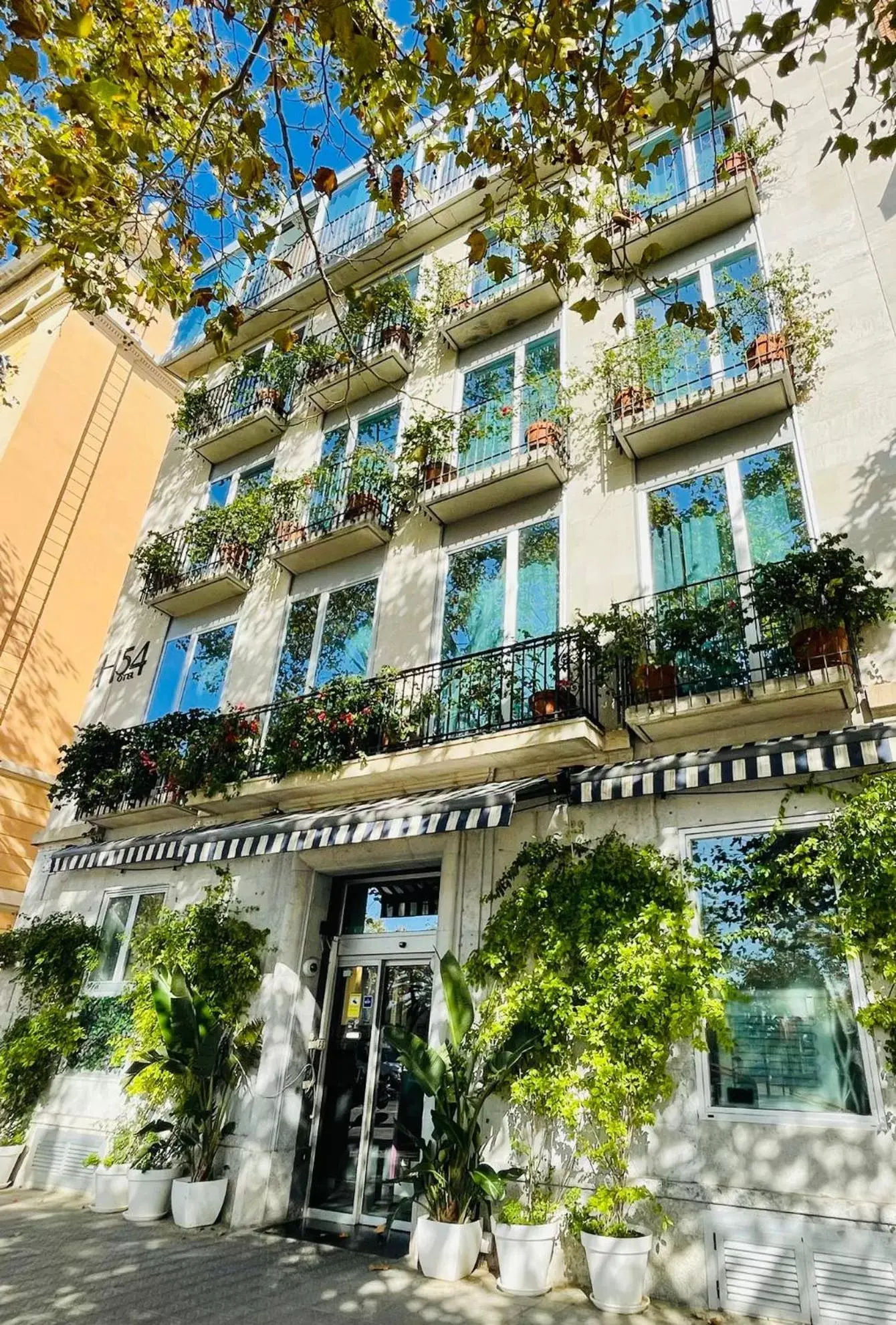 Property Building in Hotel 54 Barceloneta