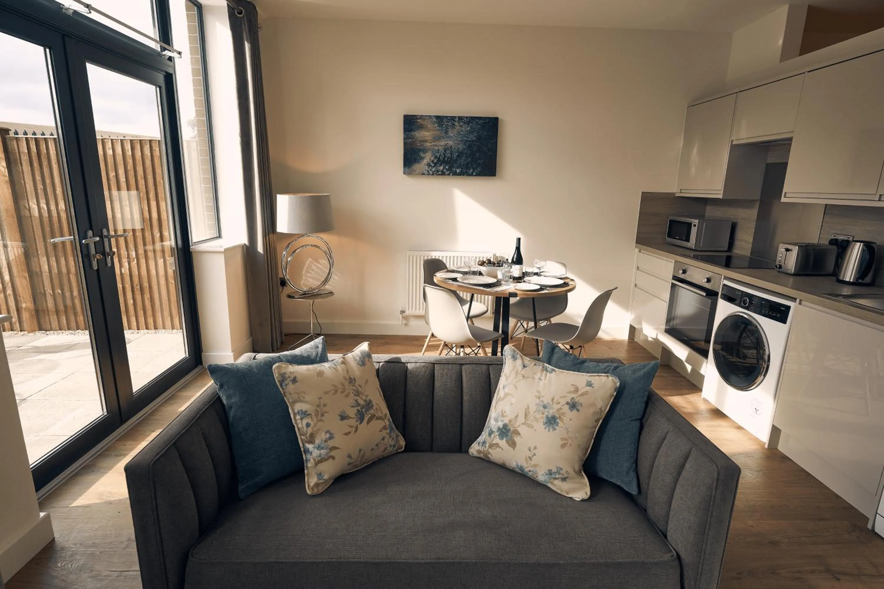 One-Bedroom Standard Apartment in Herongate Apartments