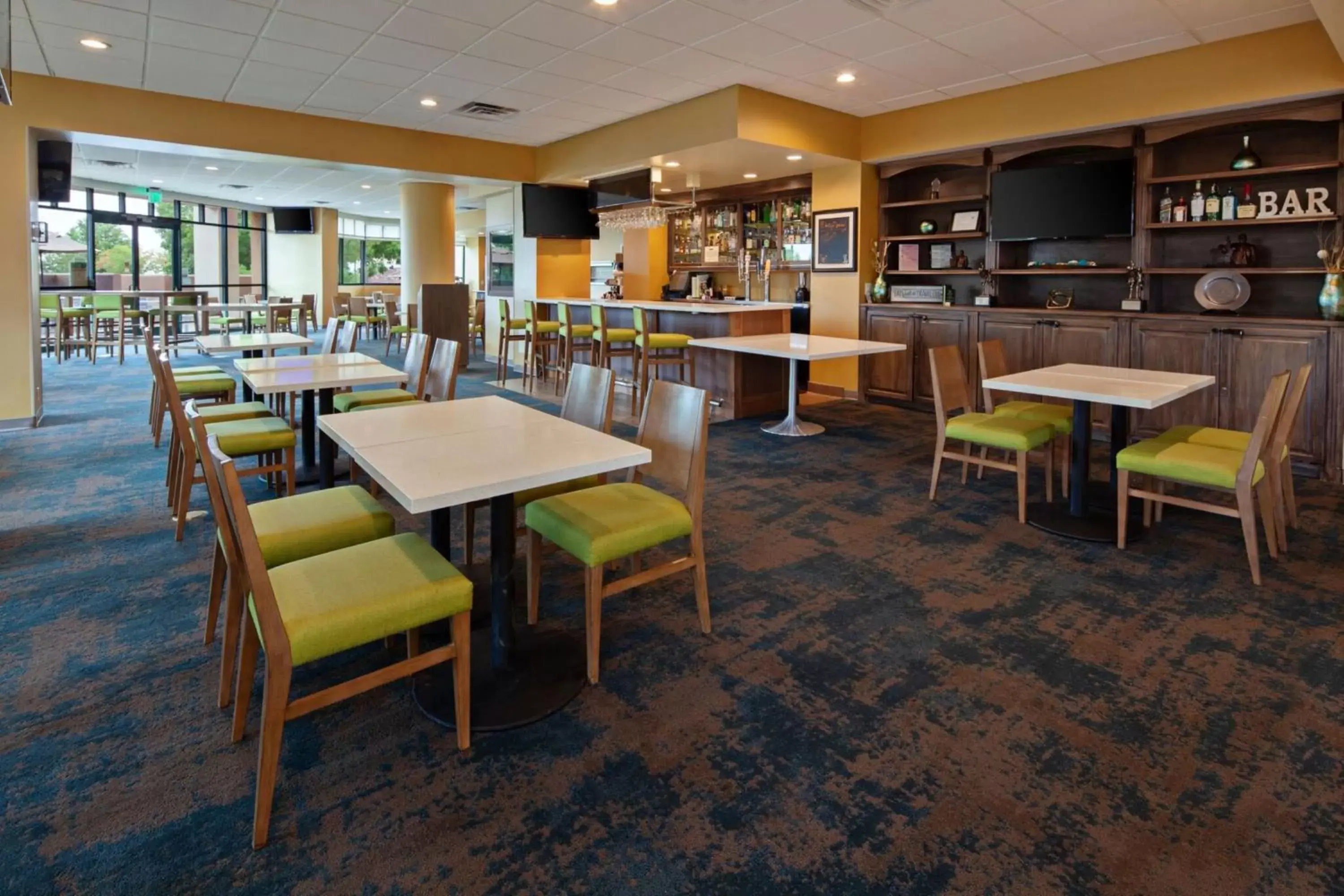 Restaurant/Places to Eat in Holiday Inn Palmdale-Lancaster, an IHG Hotel