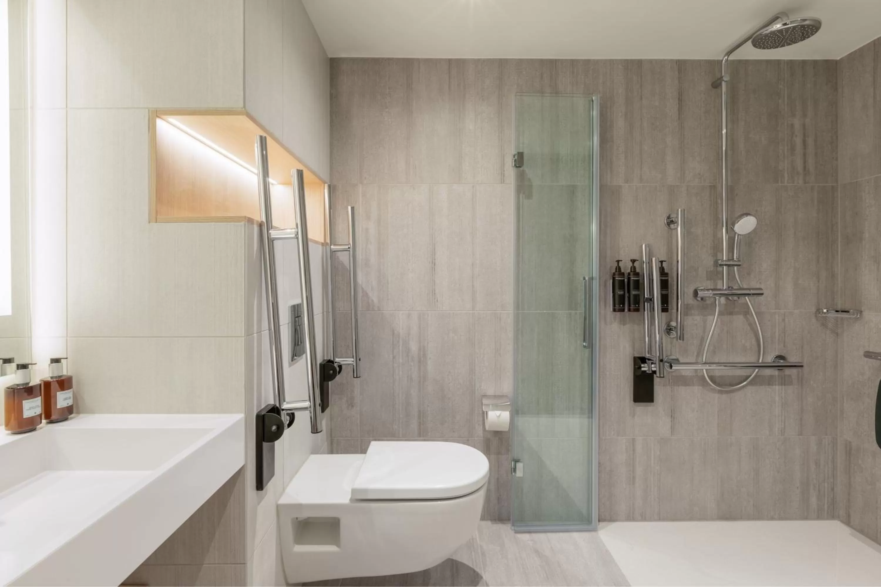 Bathroom in Residence Inn by Marriott Dortmund City