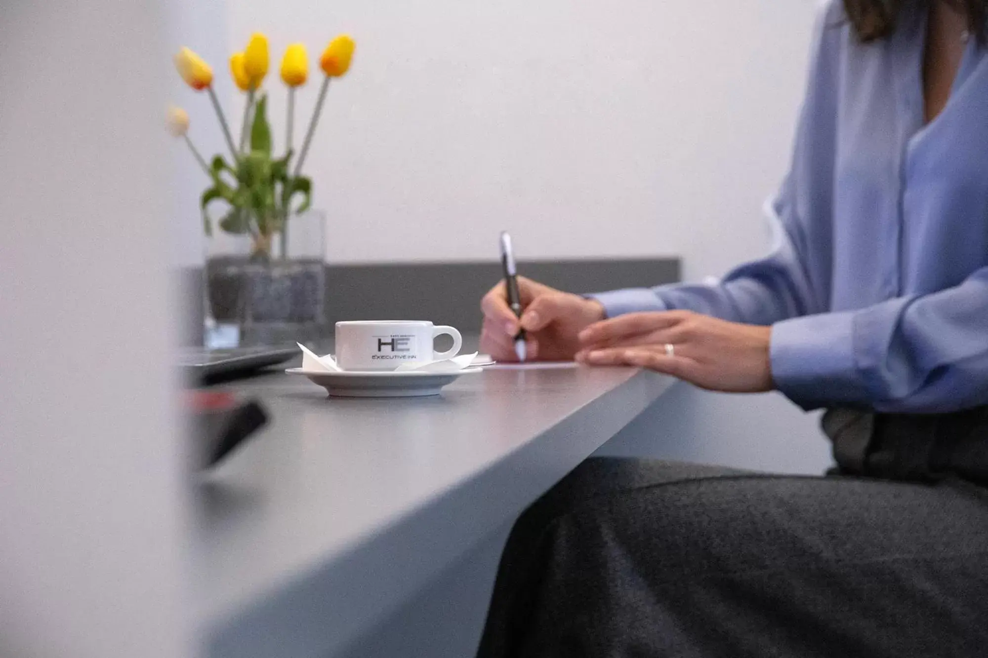 Coffee/tea facilities in Executive Inn Boutique Hotel