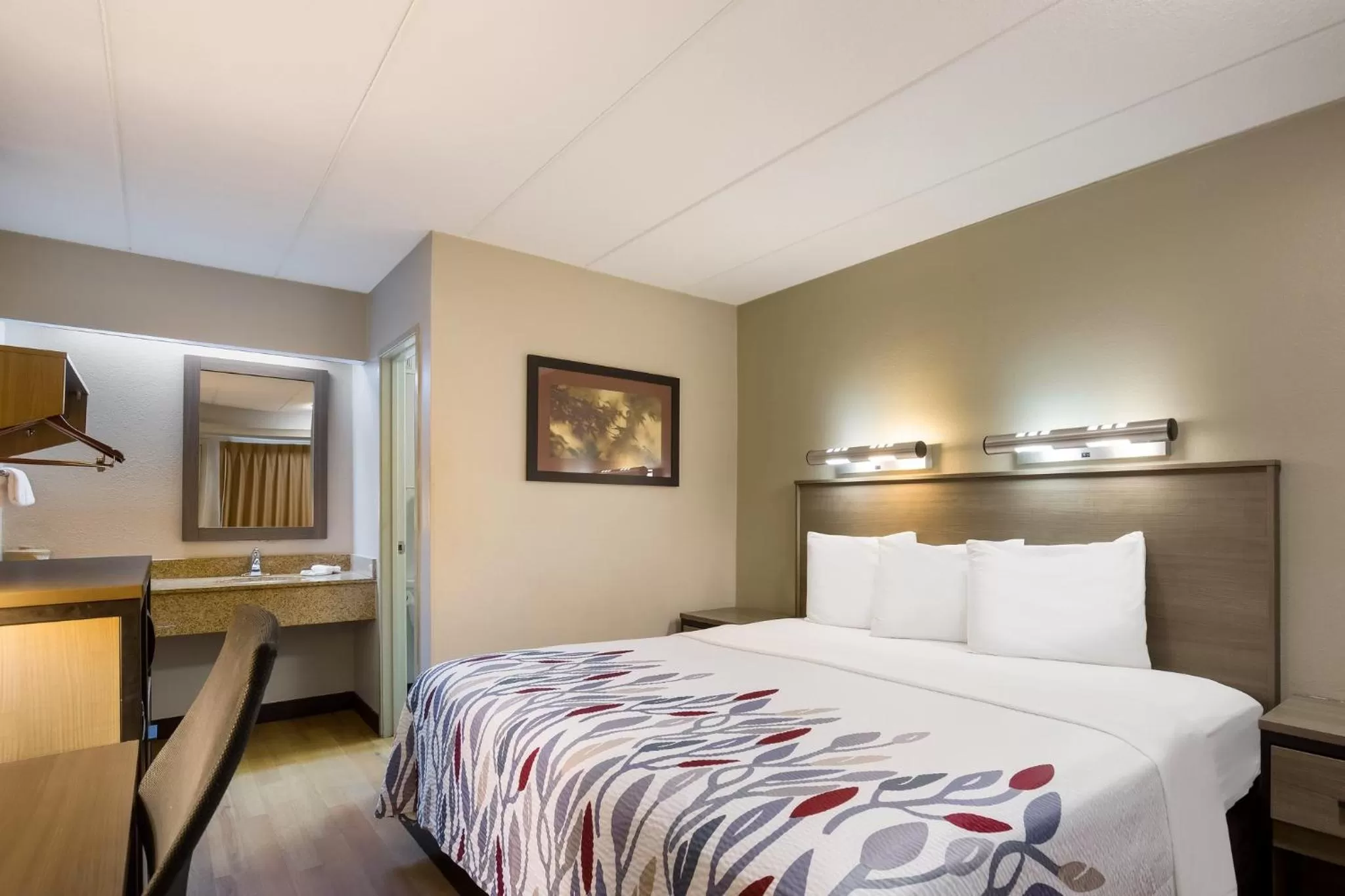 Bedroom, Bed in Red Roof Inn Wilkes-Barre Arena