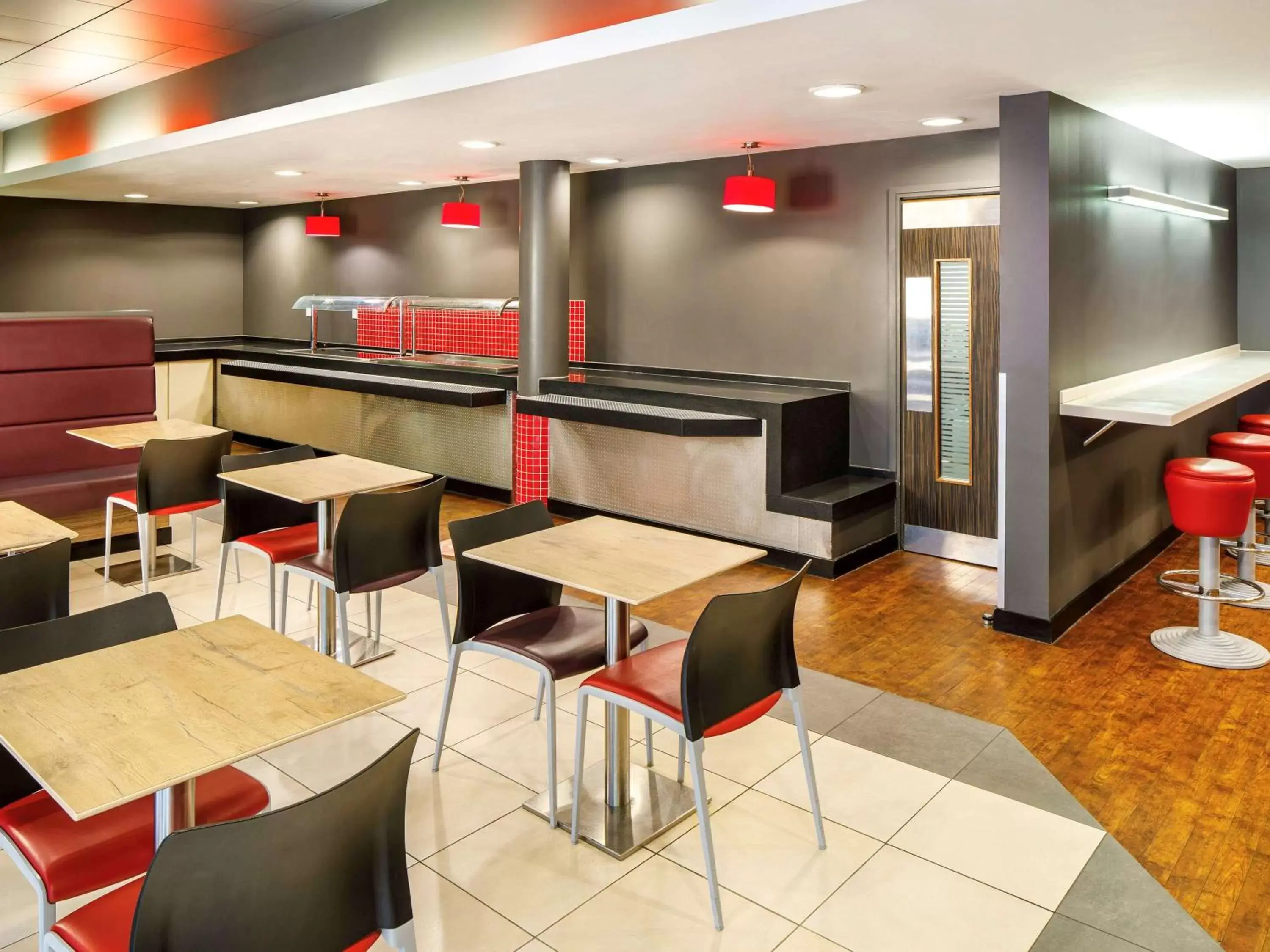 Restaurant/Places to Eat in ibis Nottingham Centre