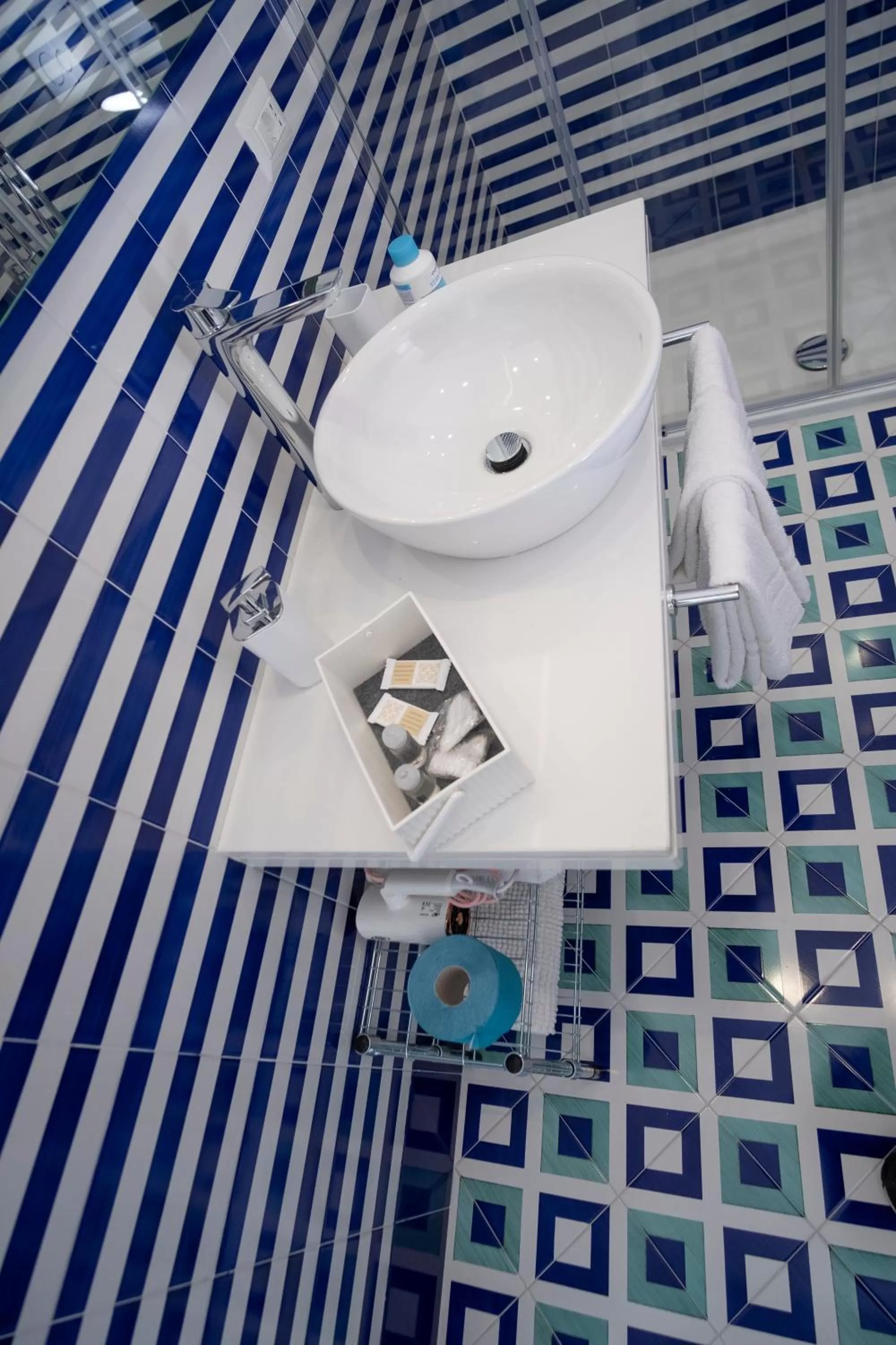 Toilet in Domus Sole