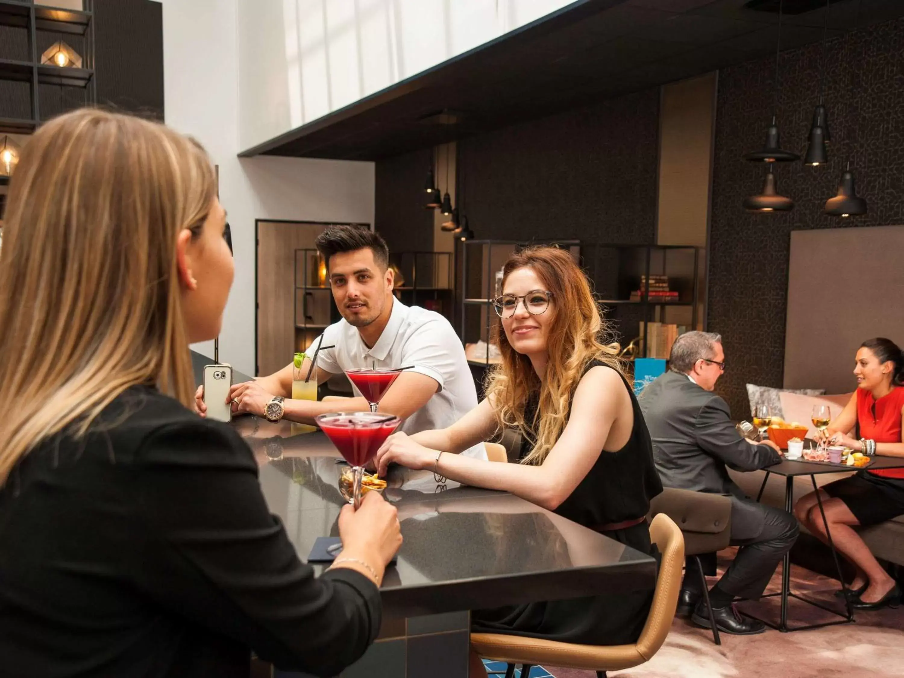 Lounge or bar in Hotel Mercure Blois Centre