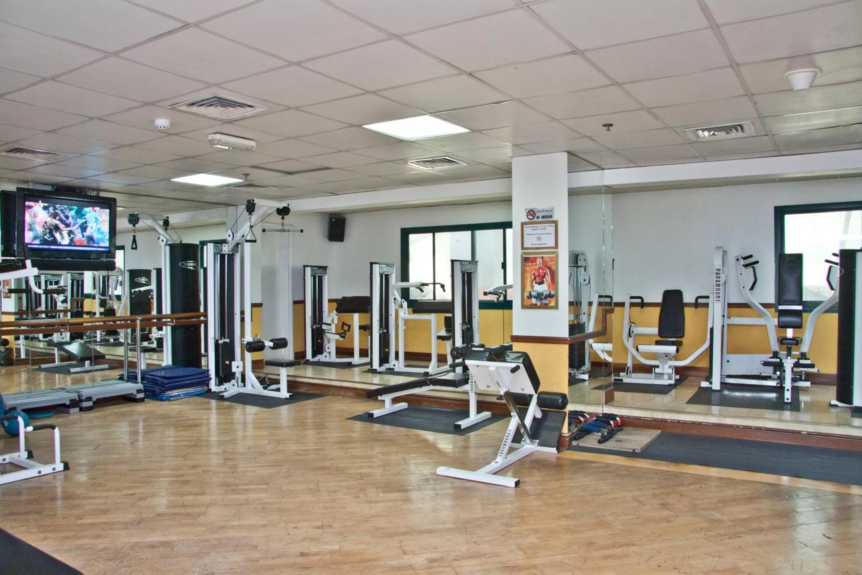 Fitness centre/facilities in Regent Palace Hotel