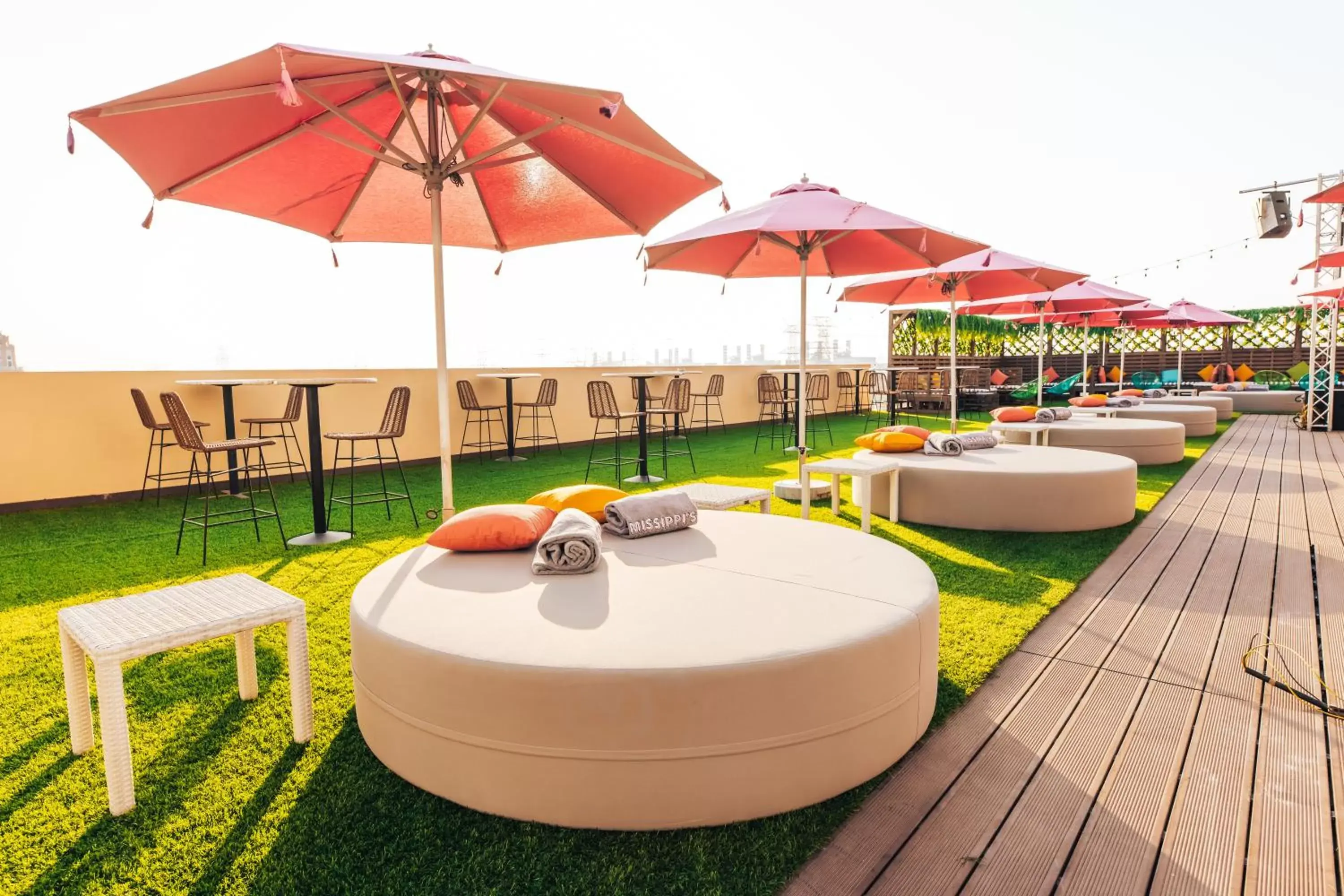 Lounge or bar, Swimming Pool in Avani Ibn Battuta Dubai Hotel