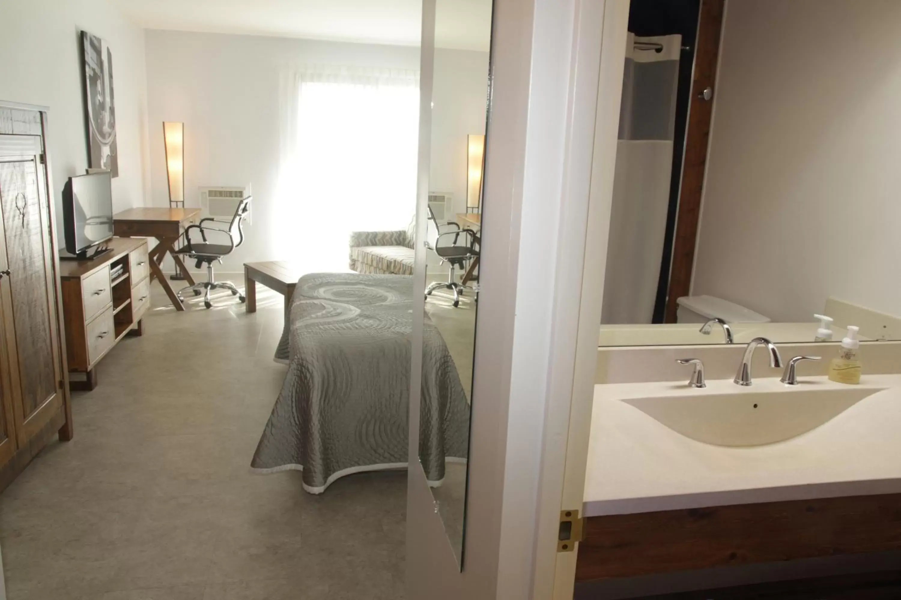 Photo of the whole room, Bathroom in Motel Le Martinet