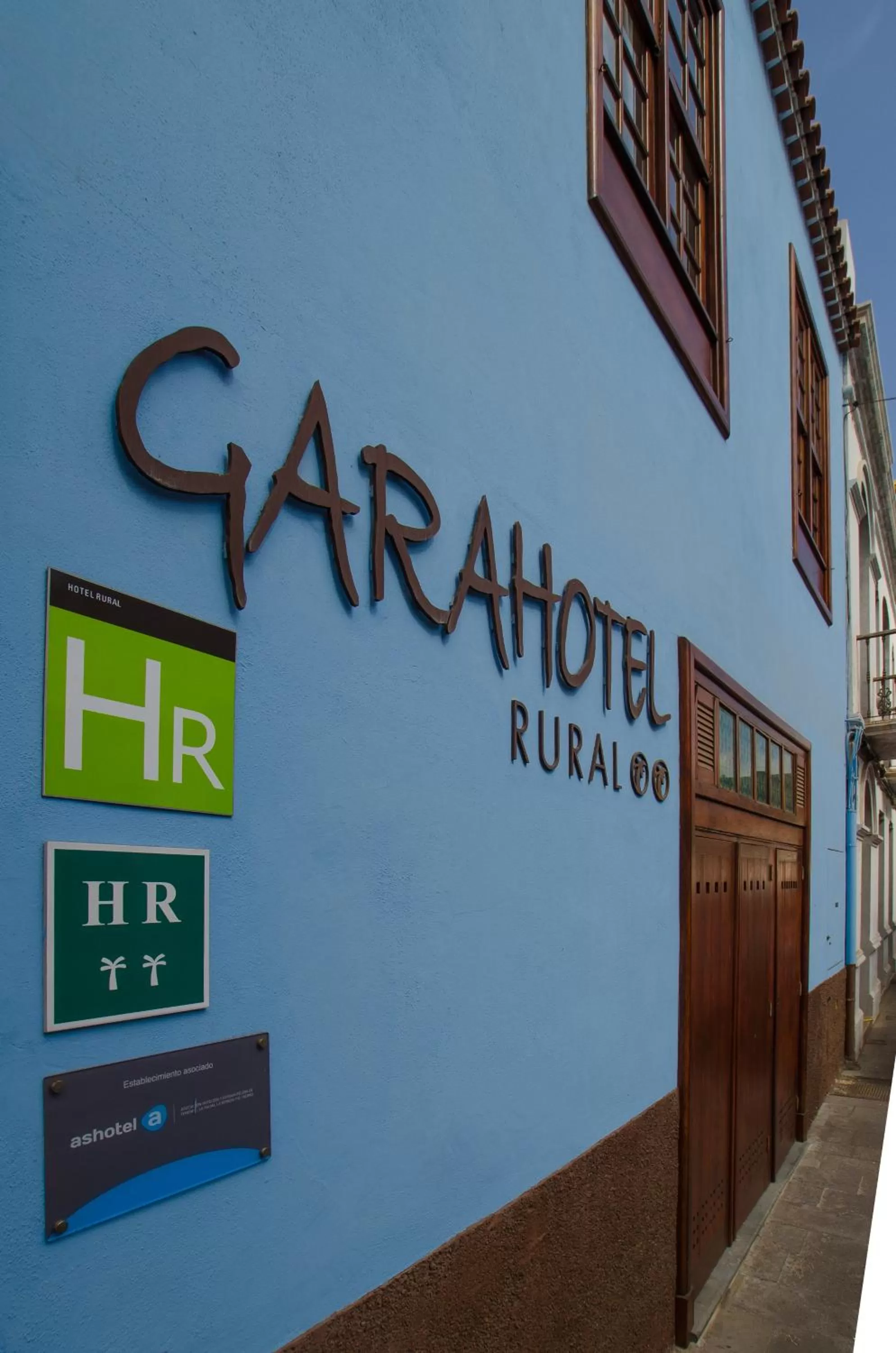 Facade/entrance in Gara Hotel