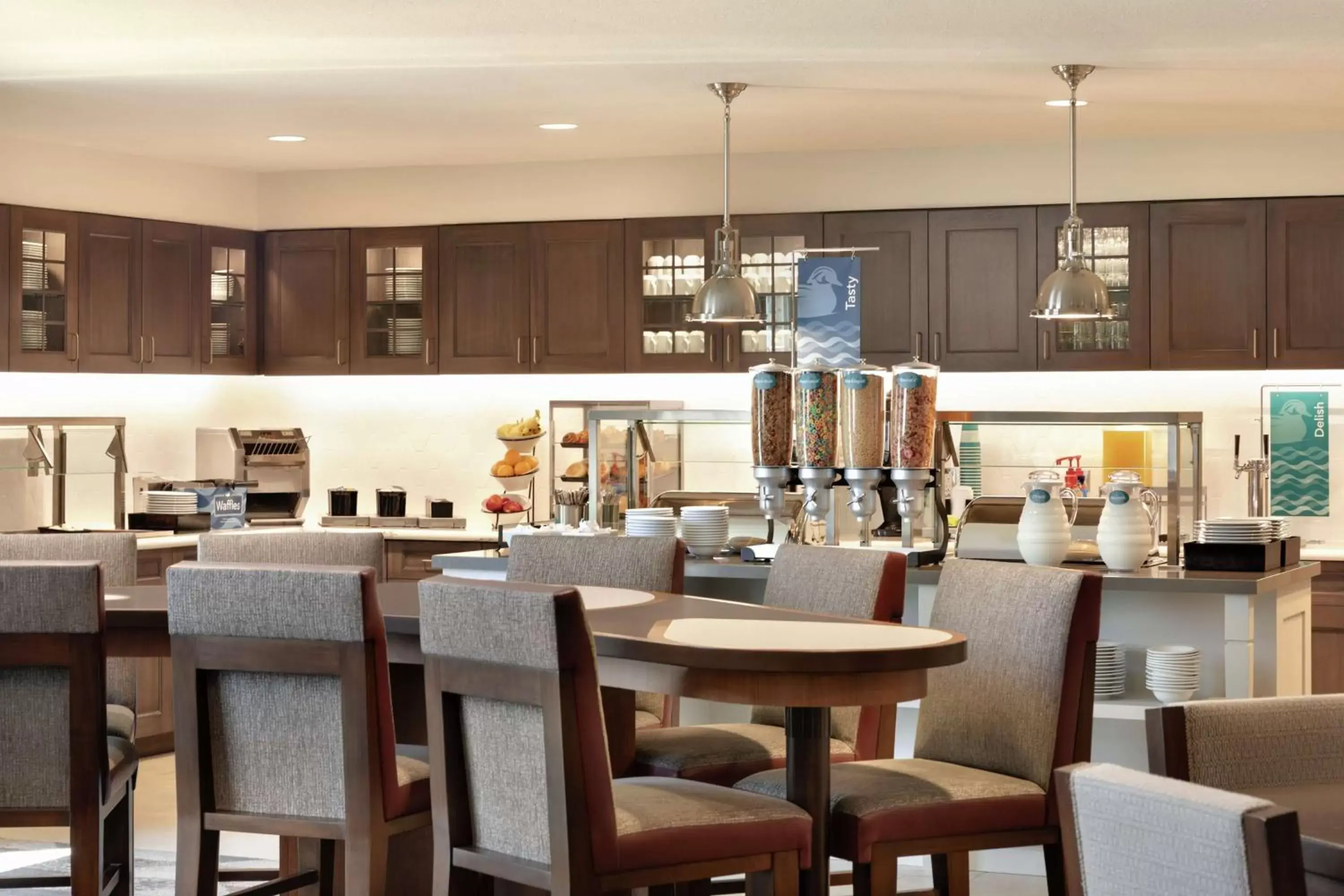 Breakfast, Restaurant/Places to Eat in Homewood Suites by Hilton Portland Airport