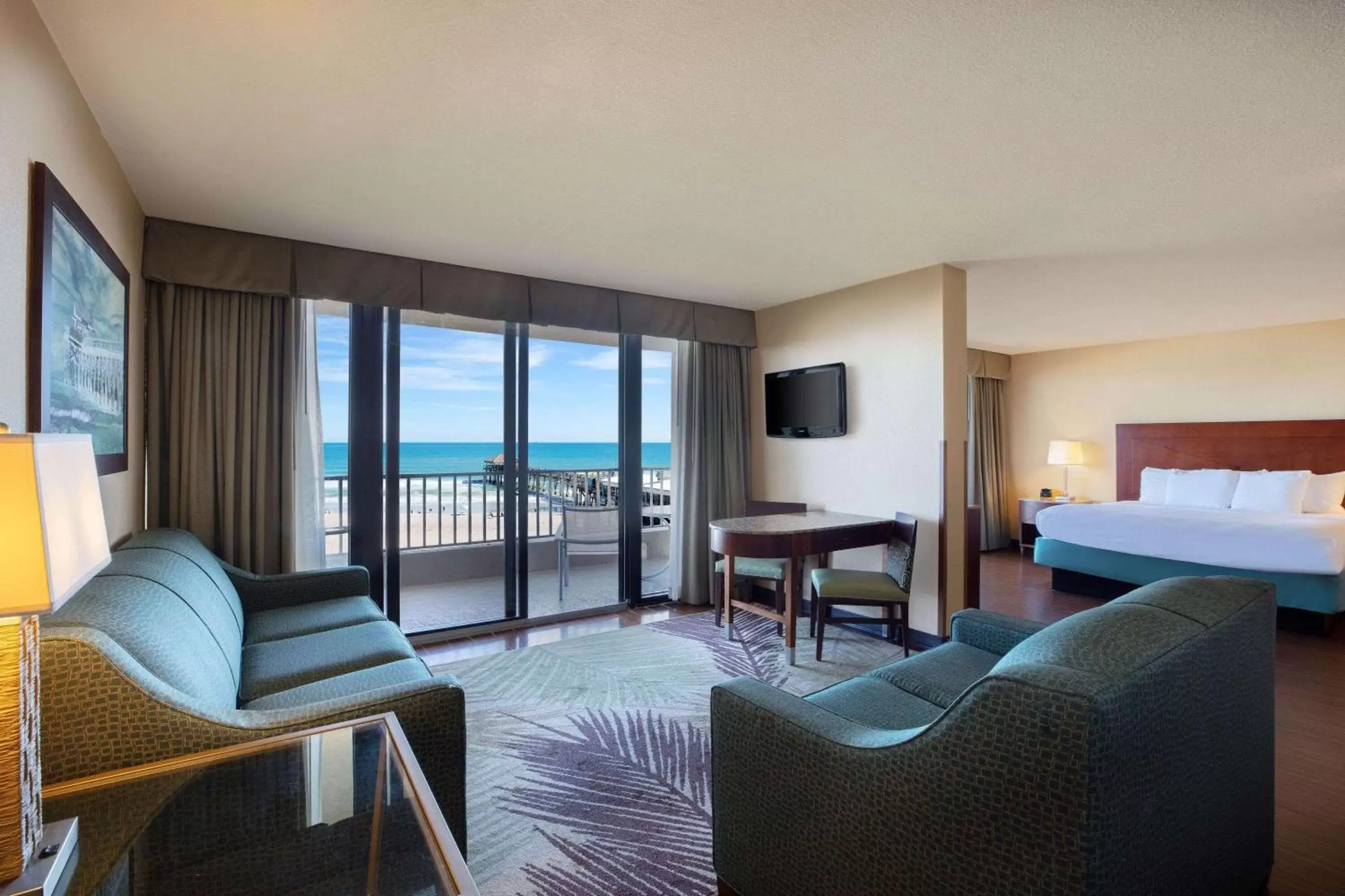 Photo of the whole room, Seating Area in La Quinta by Wyndham Cocoa Beach Oceanfront