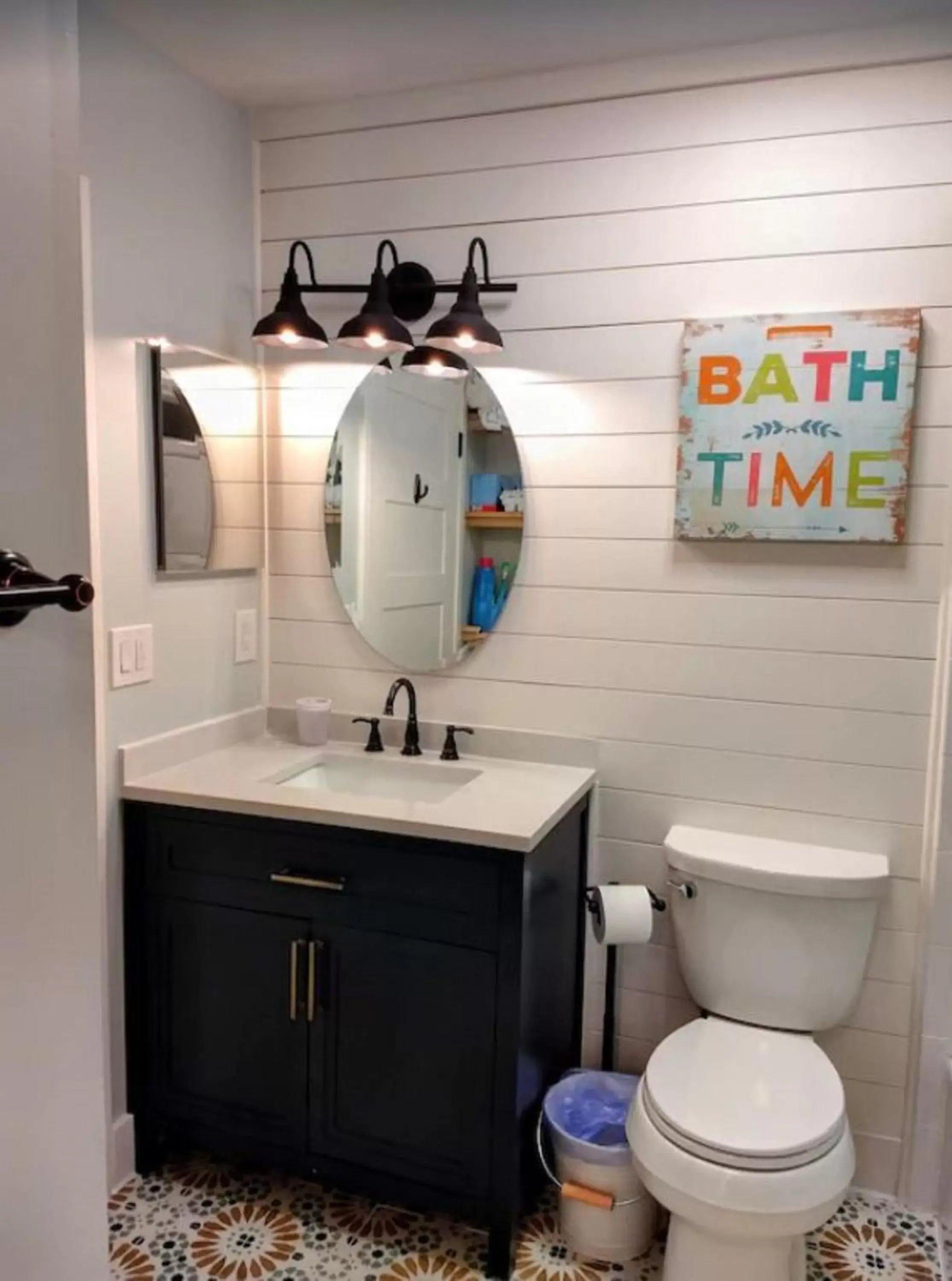 Bathroom in Hibiscus Oceanfront Resort