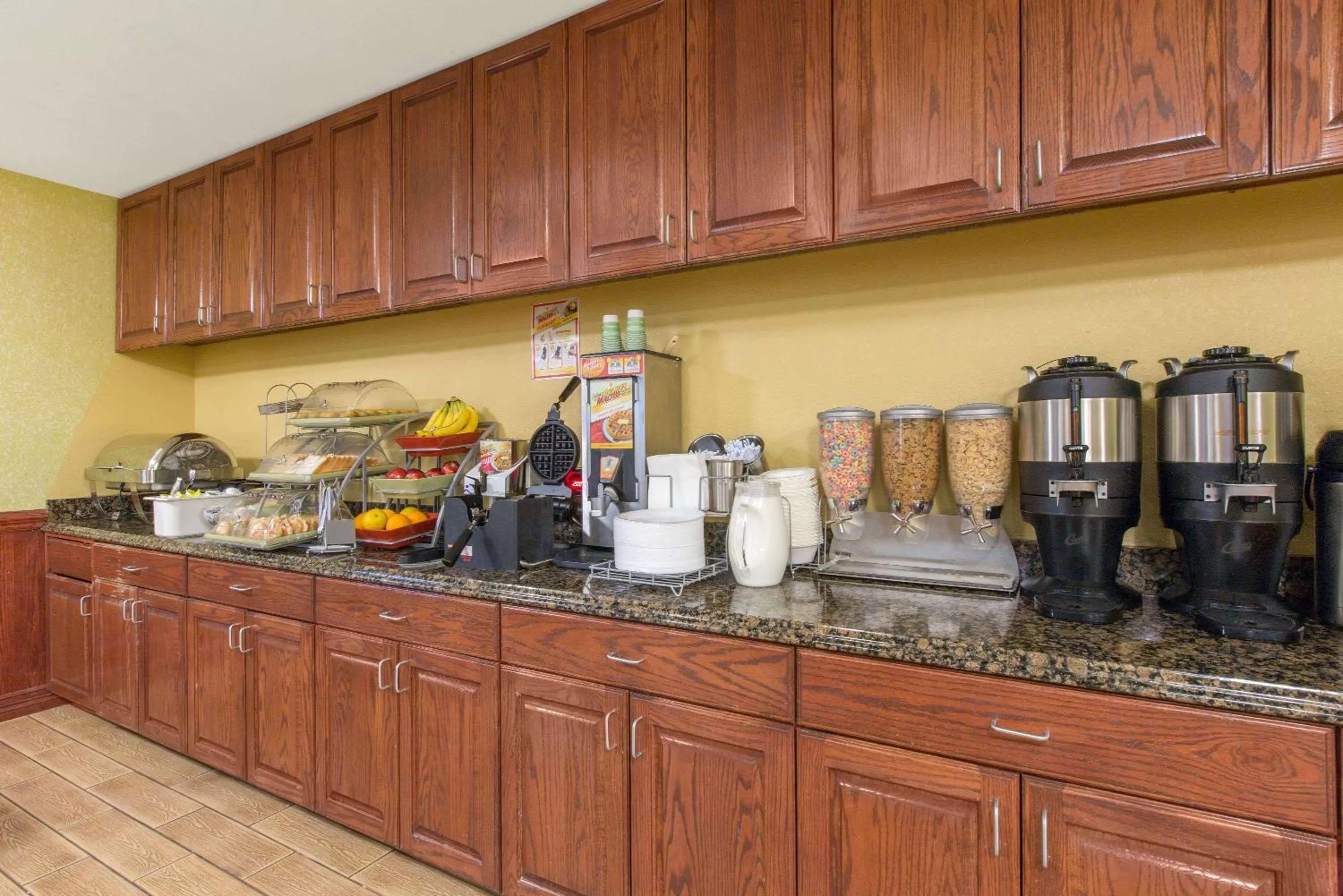 Restaurant/places to eat in Hawthorn Extended Stay by Wyndham Corpus Christi Padre Isle