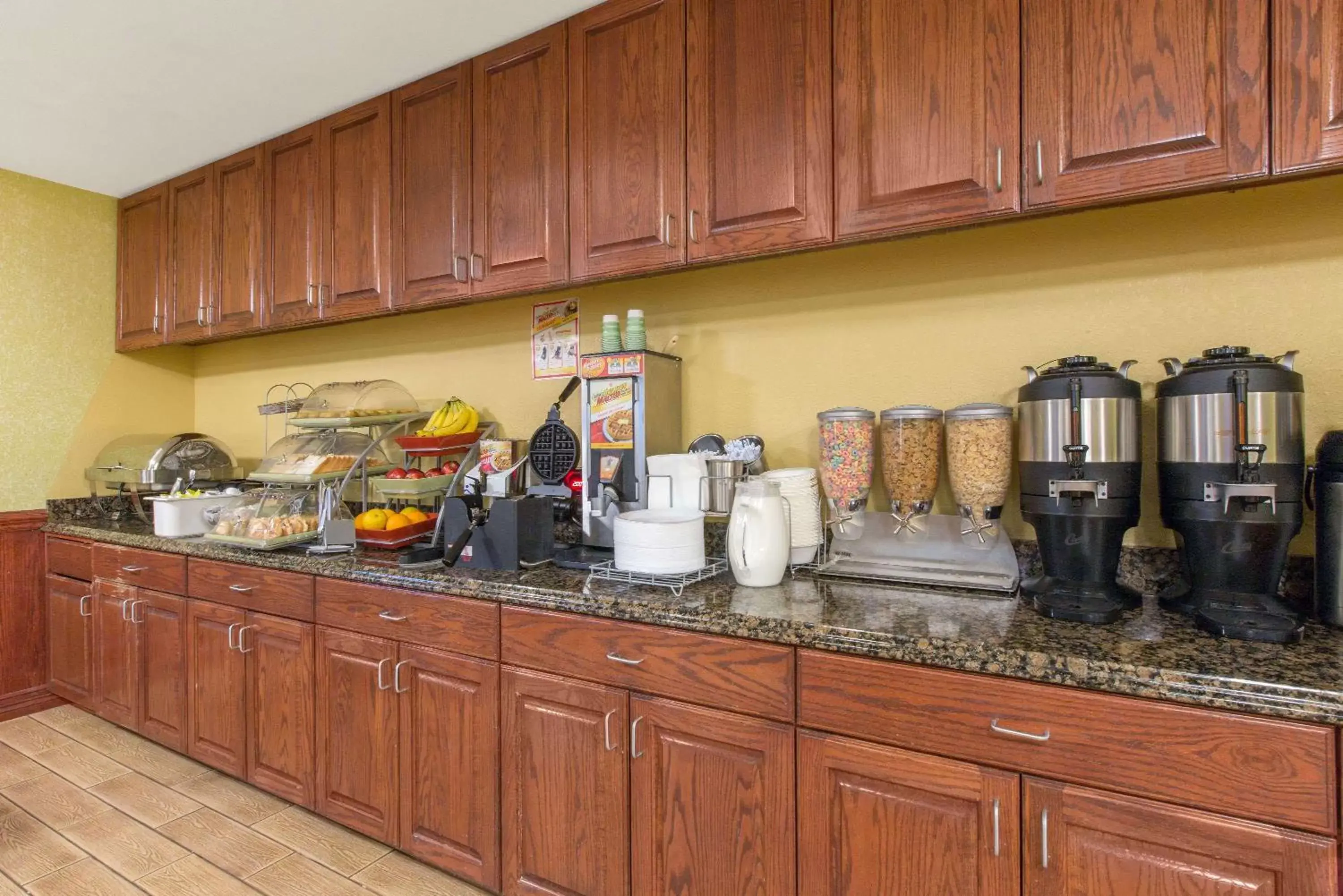 Restaurant/places to eat in Hawthorn Extended Stay by Wyndham Corpus Christi Padre Isle Restaurant/places to eat in Hawthorn Extended Stay by Wyndham Corpus Christi Padre Isle