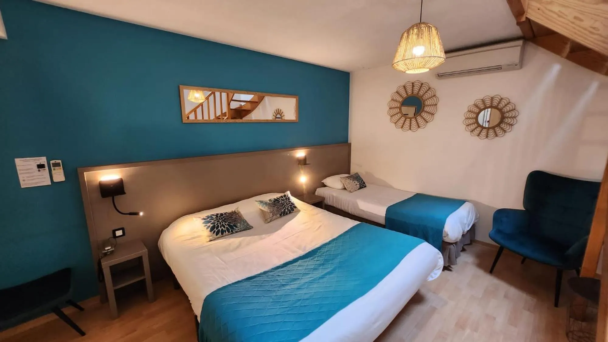 Bed in Cit'Hotel Le Cheval Blanc, Cognac Centre