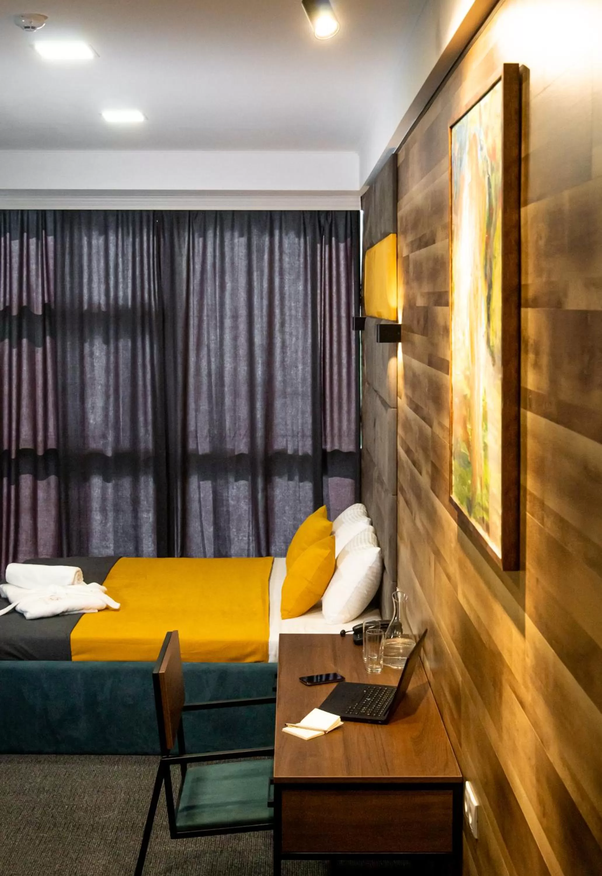 Bedroom in BG Palace Hotel