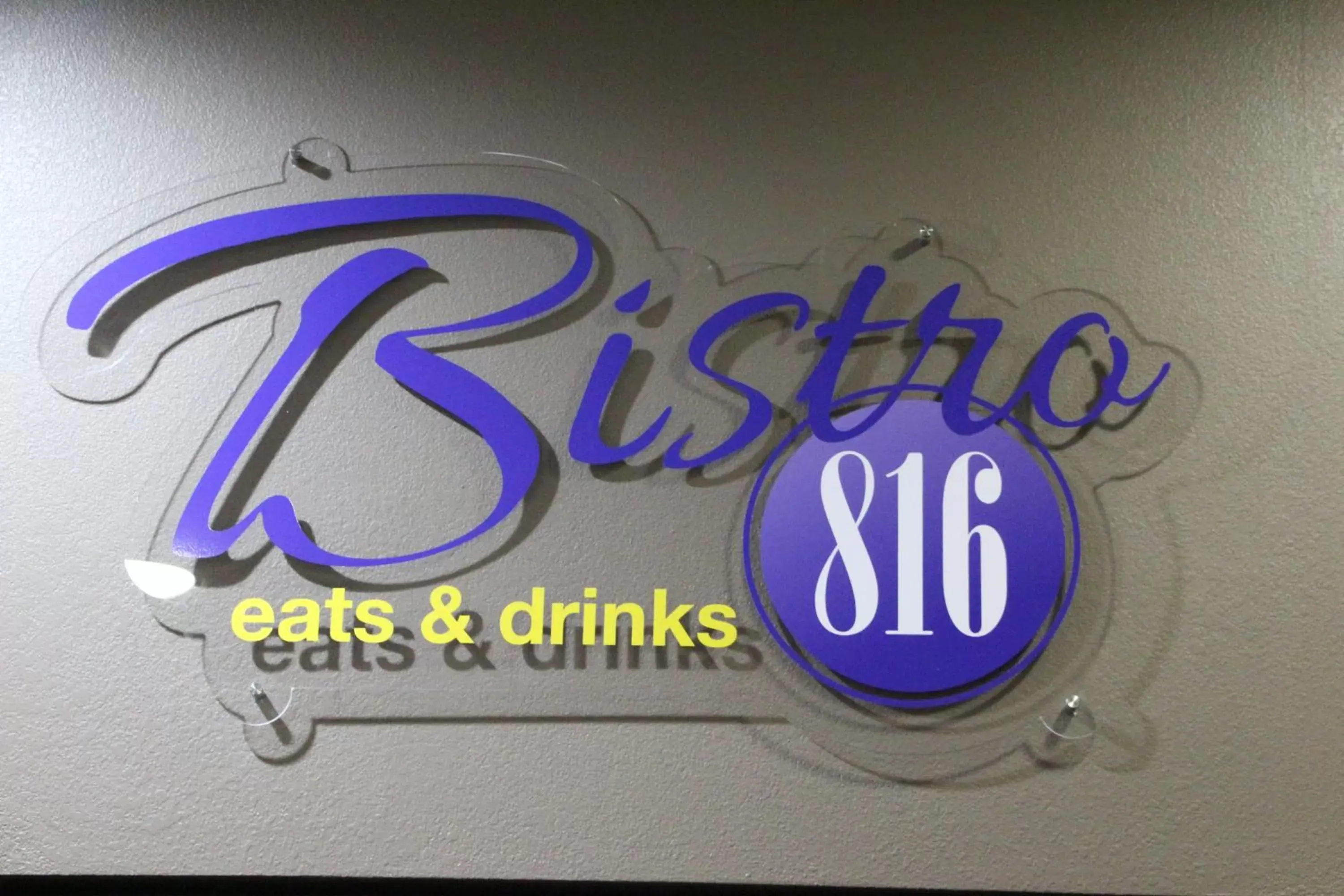 Restaurant/places to eat in Best Western Plus Kansas City Airport - KCI East