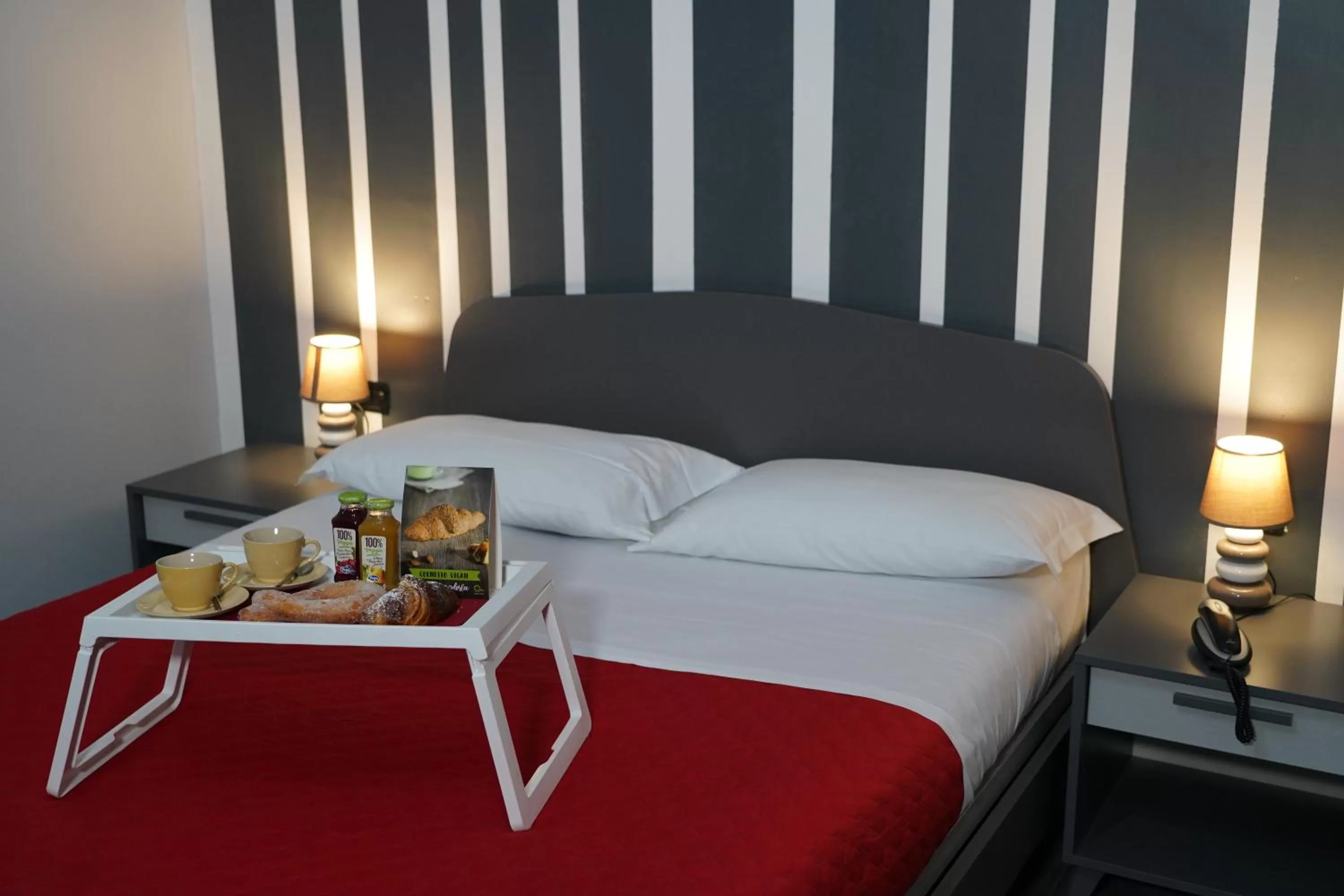 Bedroom, Bed in Villa Flora