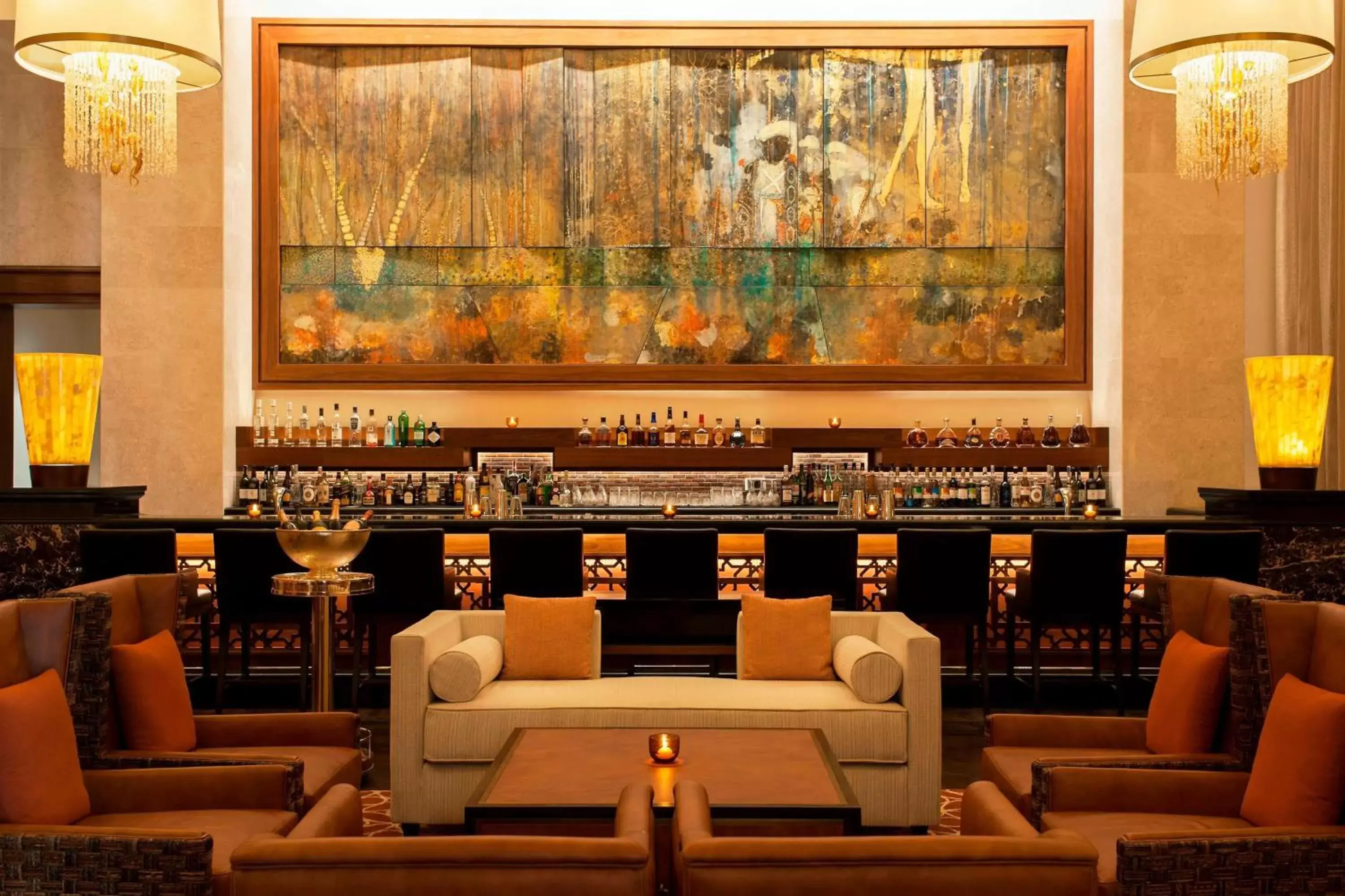 Lounge or bar in The St. Regis Saadiyat Island Resort, Abu Dhabi