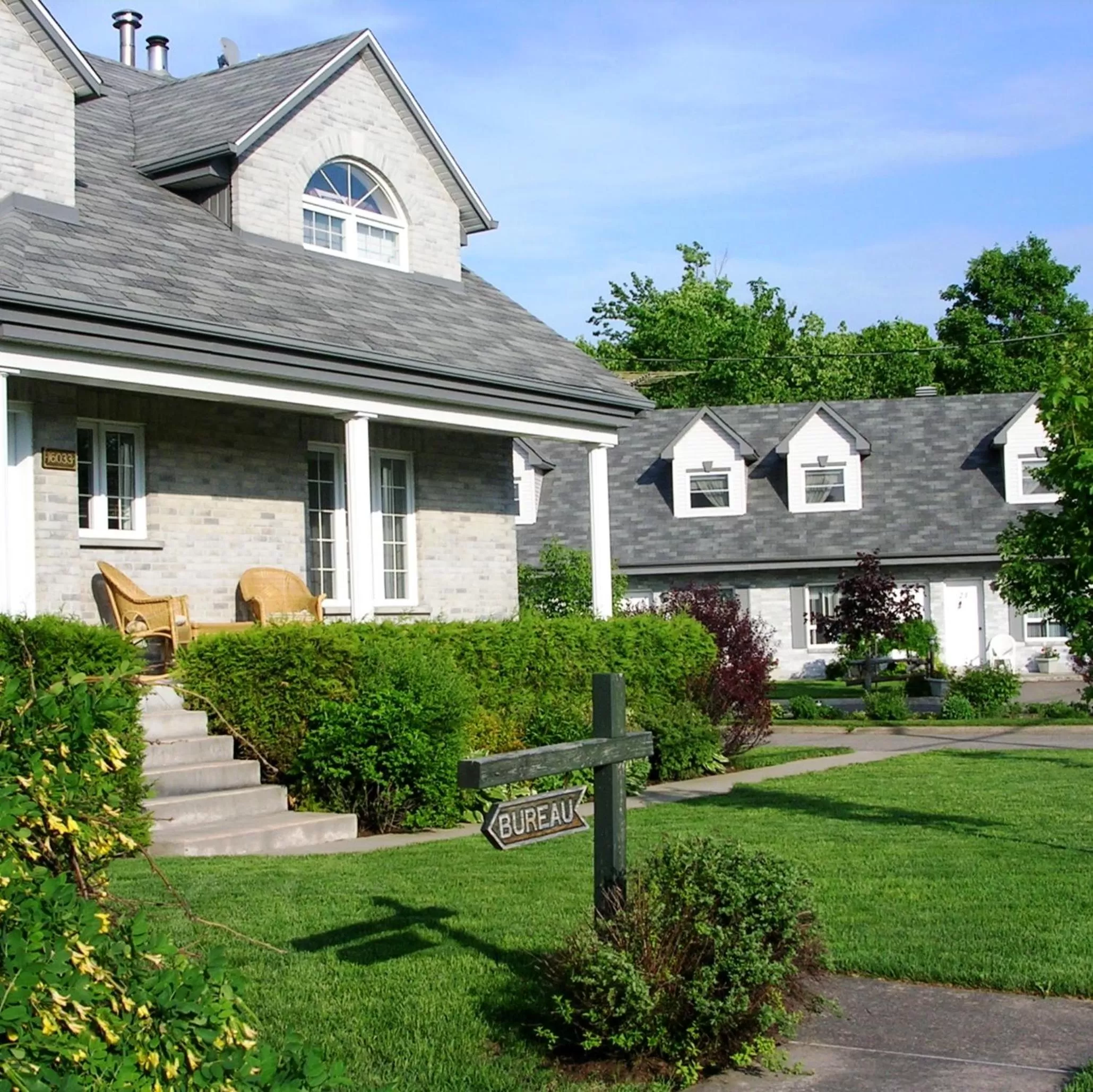 Property building in Motel au P'tit Sapin