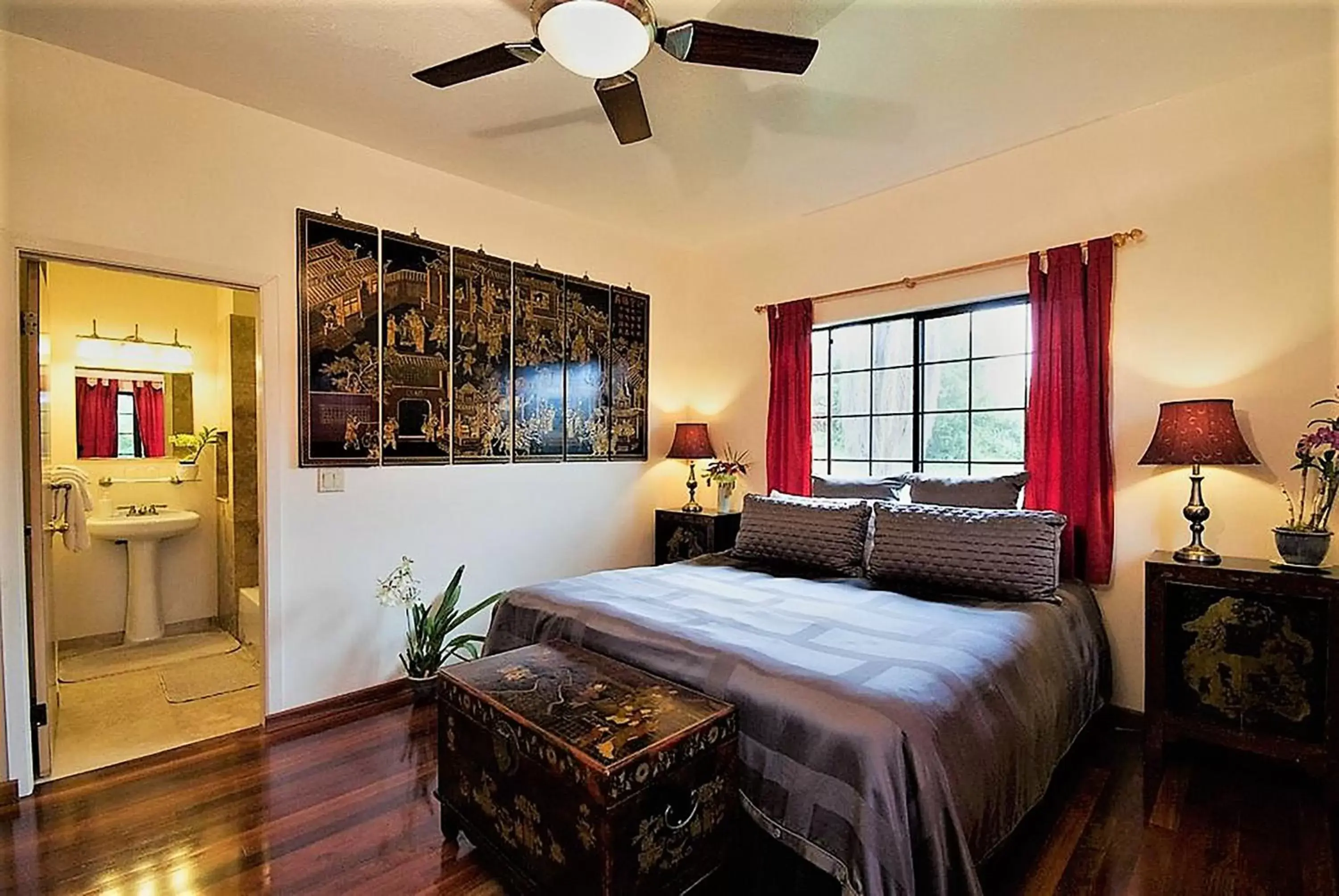 King Room with Garden View in The Inn at Kulaniapia Falls King Room with Garden View in The Inn at Kulaniapia Falls