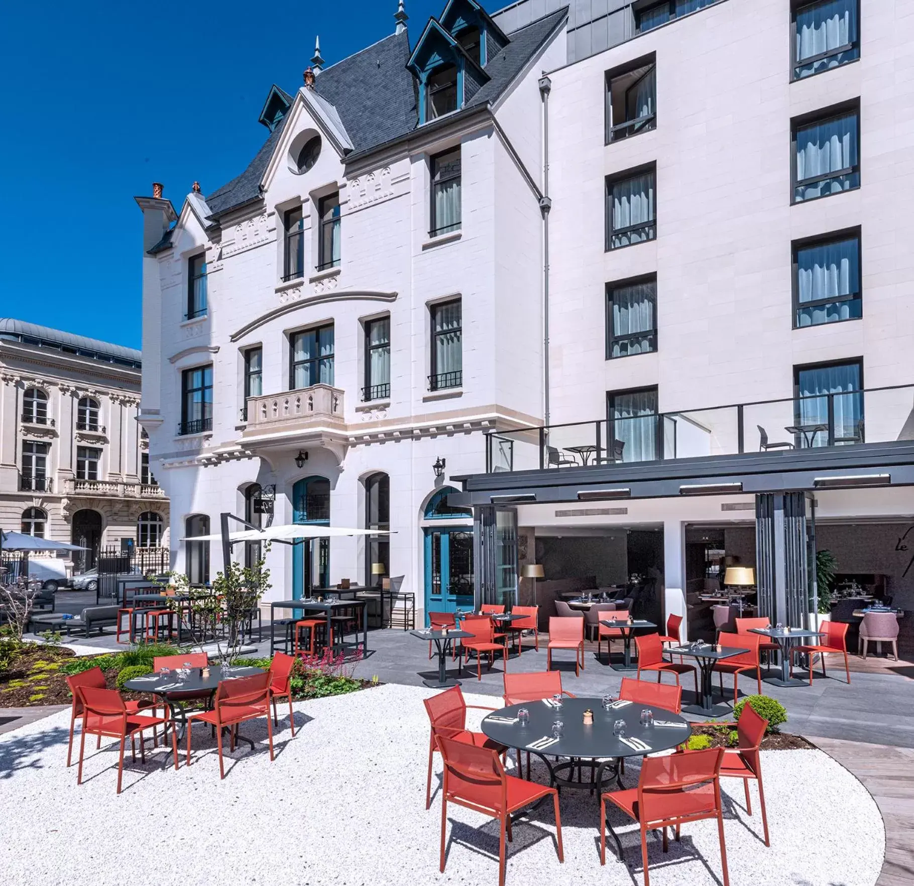 Balcony/Terrace, Restaurant/Places to Eat in Radisson Blu Hotel, Rouen Centre