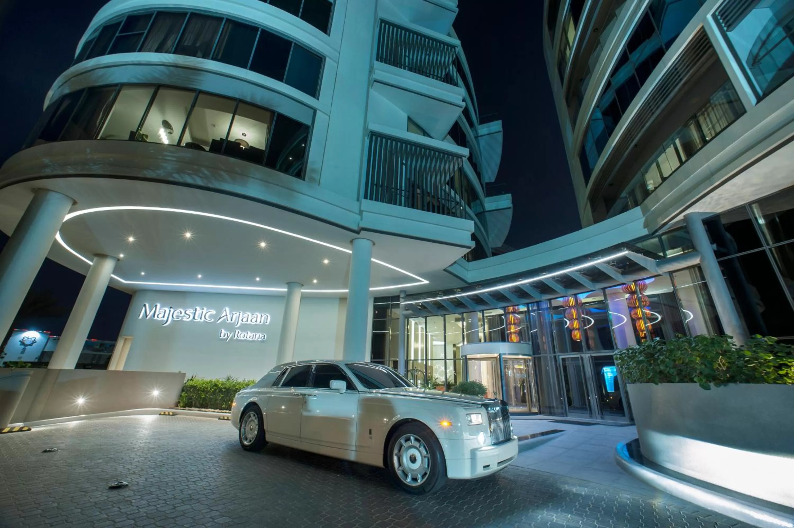 Facade/entrance in Majestic Arjaan by Rotana – Manama