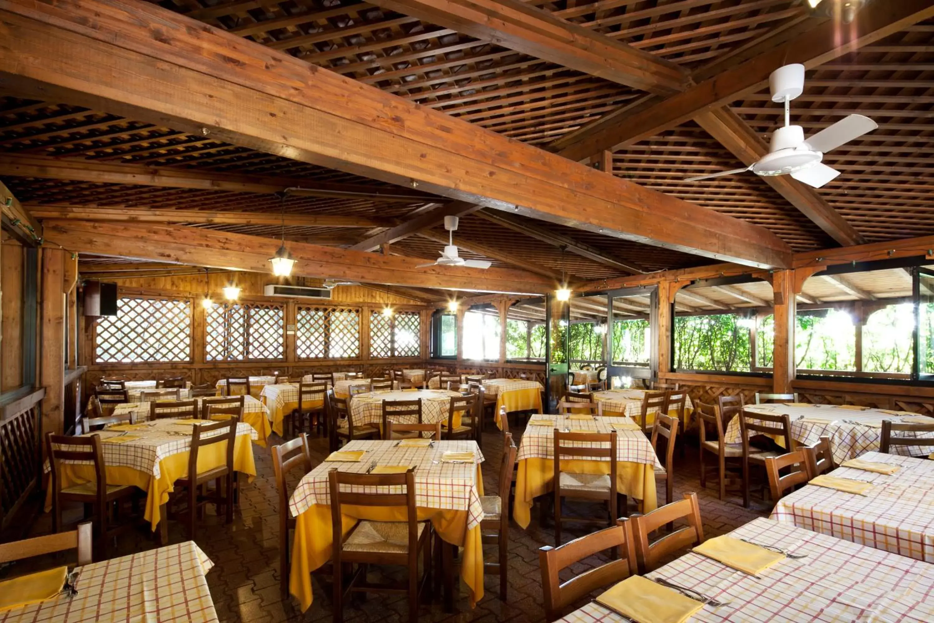 Restaurant/places to eat in Hotel Bellavista Restaurant/places to eat in Hotel Bellavista