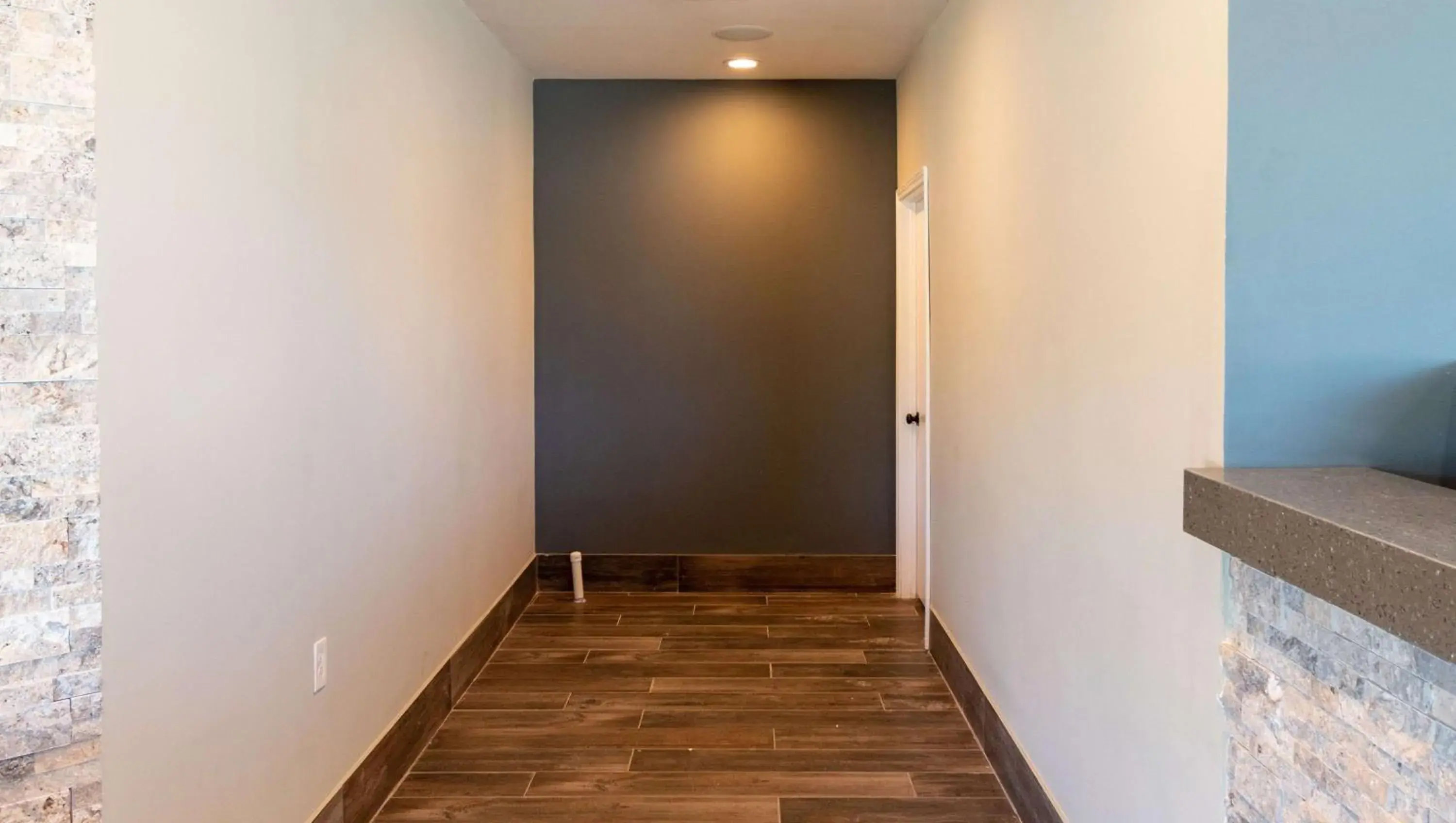 Lobby or reception in Magnuson Extended Stay and Suites Airport Hotel Lobby or reception in Magnuson Extended Stay and Suites Airport Hotel