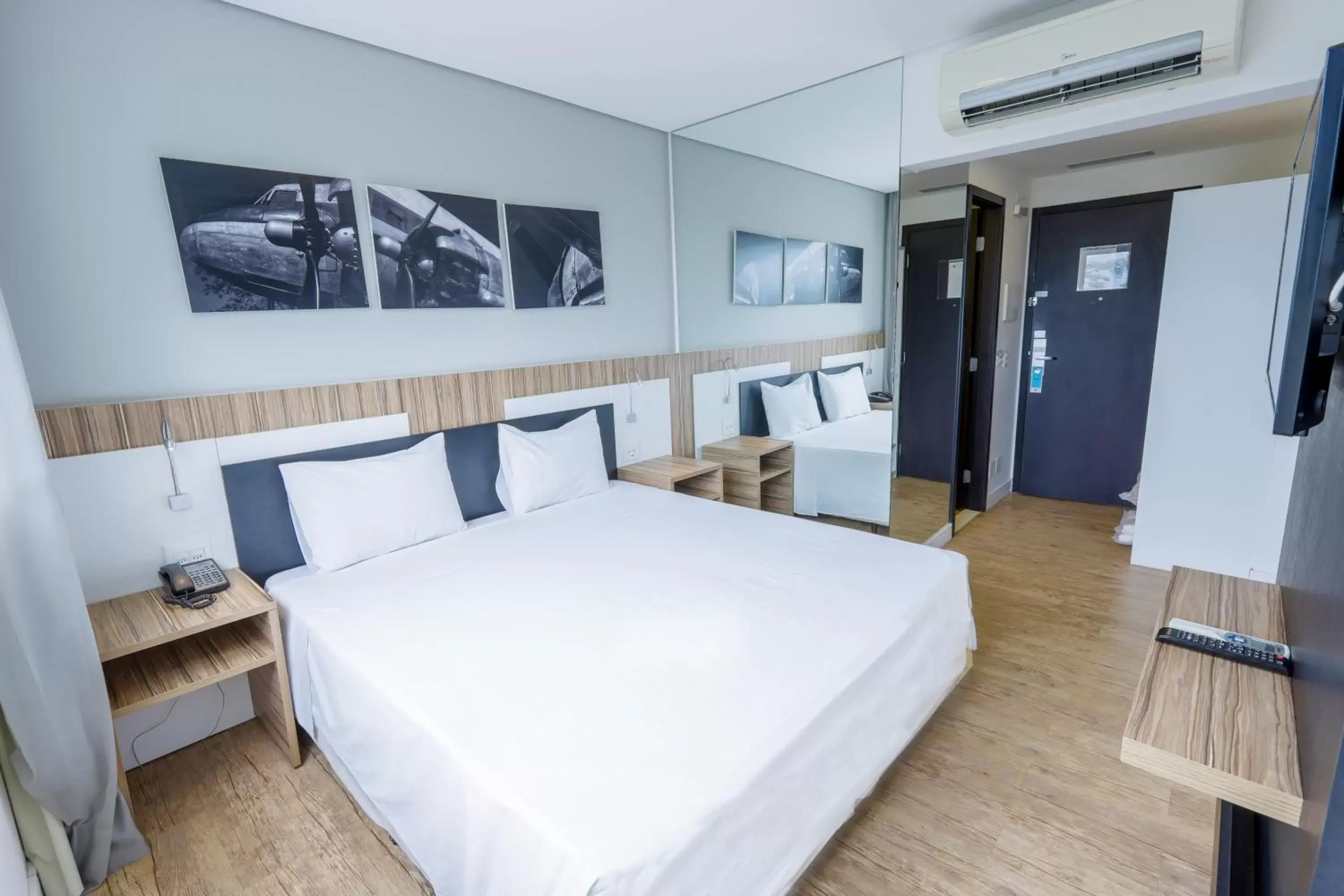 Photo of the whole room, Bed in ibis Styles Confins Aeroporto