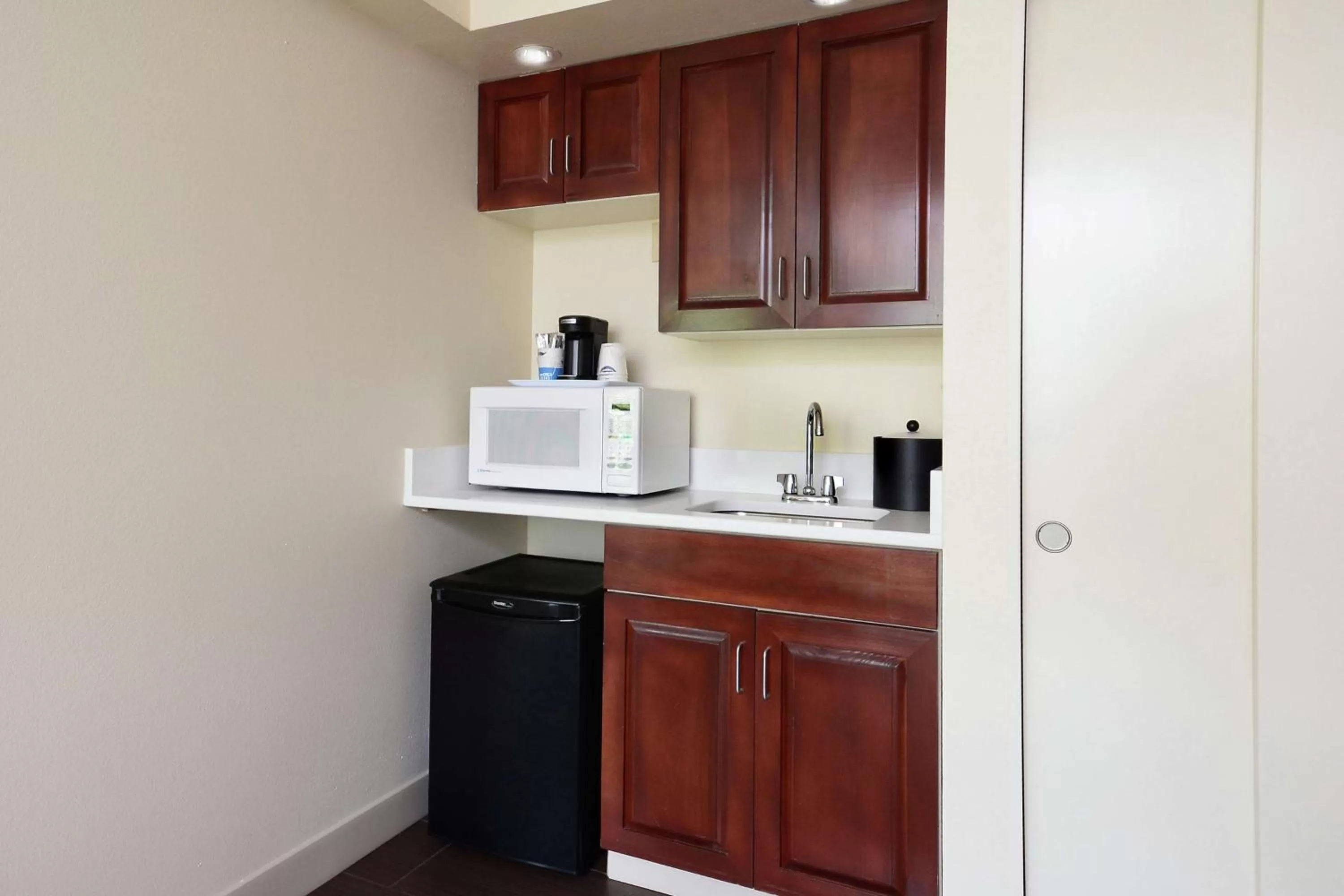 Kitchen or kitchenette in Hampton Inn Martinsville