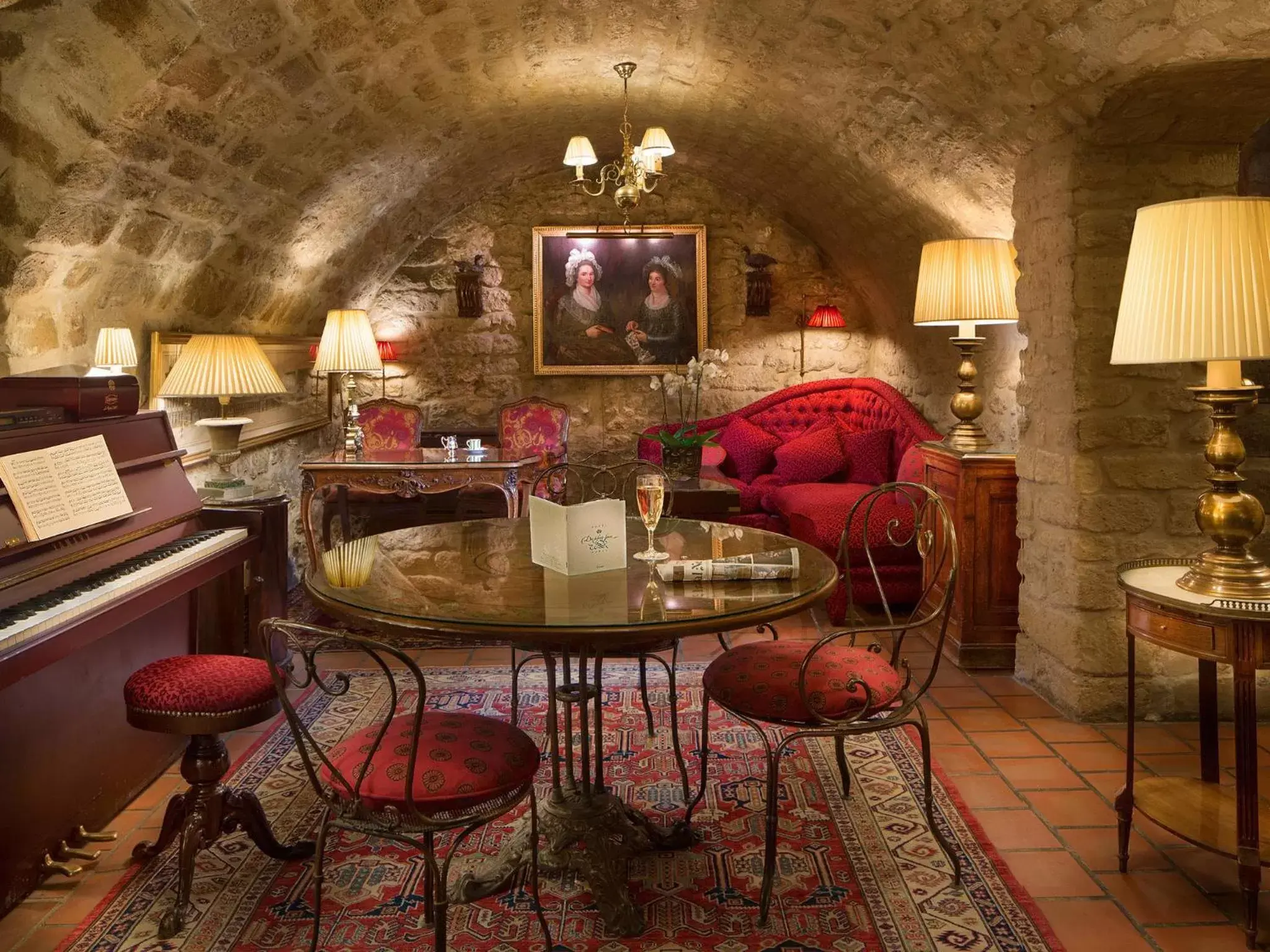 Restaurant/places to eat, Lounge/Bar in Hôtel Duc De St-Simon