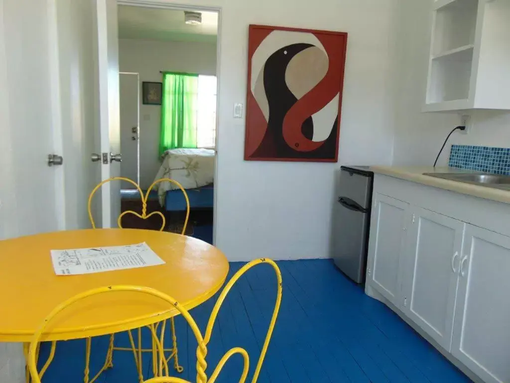 Kitchen/Kitchenette in Pelican Spa