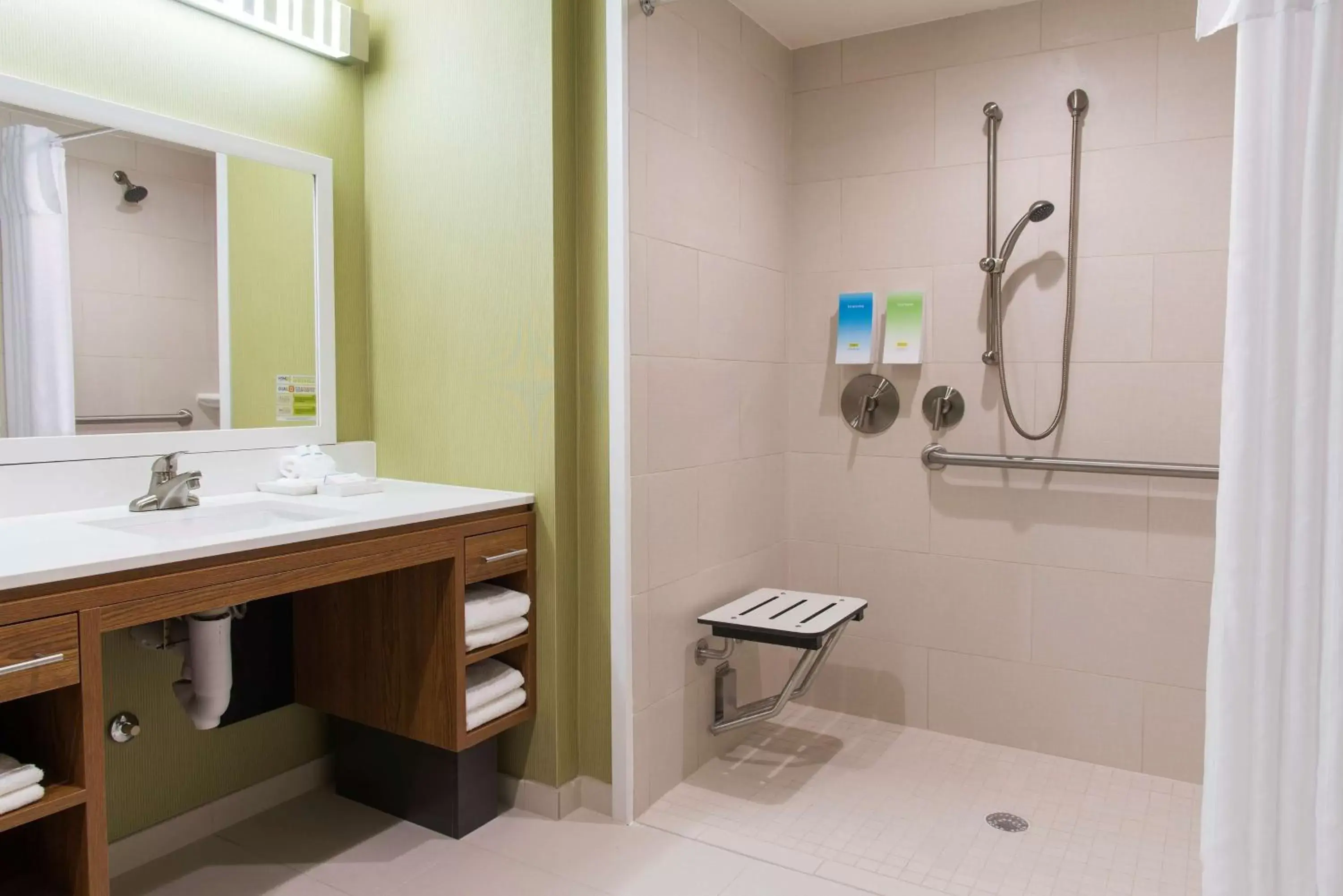 Bathroom in Home2 Suites By Hilton Nokomis