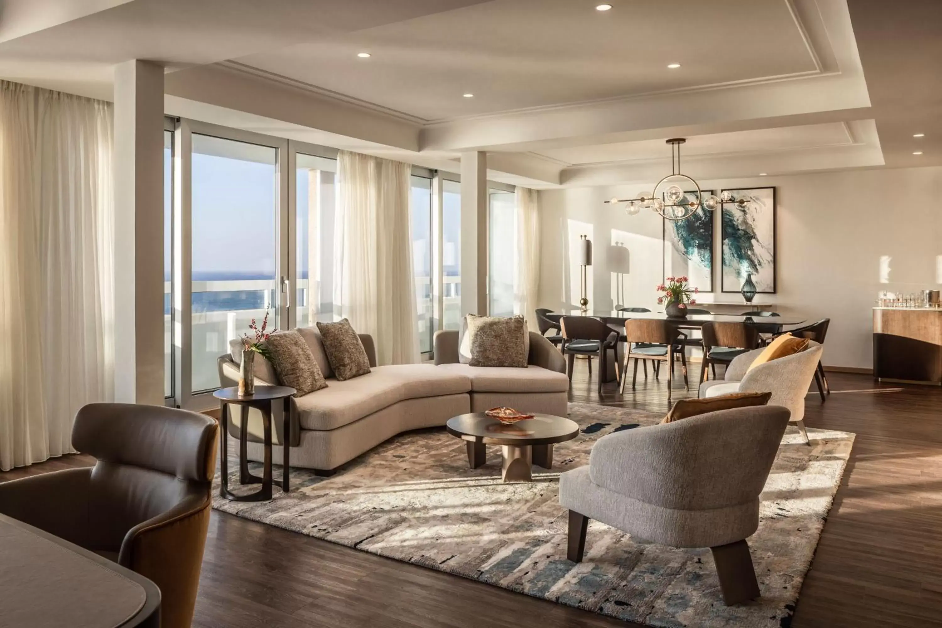 Bedroom, Seating Area in Sheraton Grand Tel Aviv