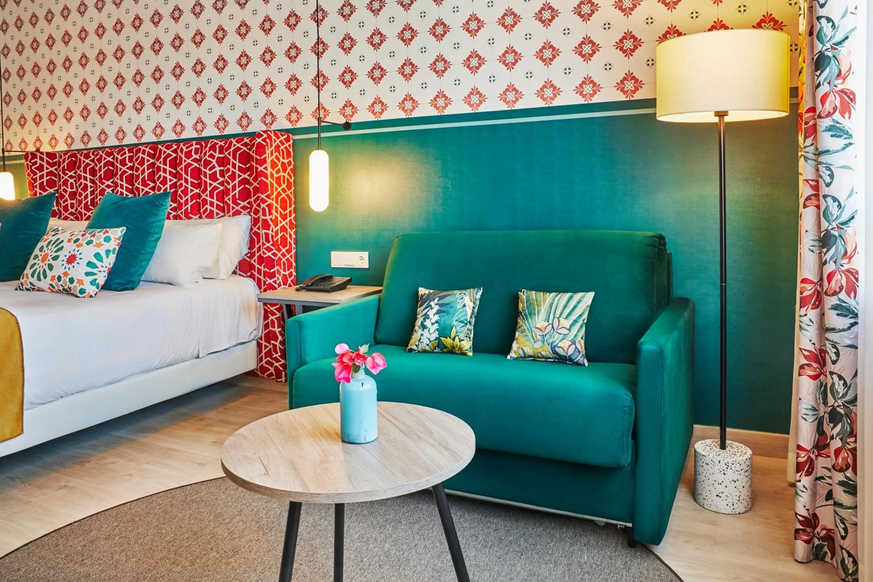 Bed in Hesperia Sevilla