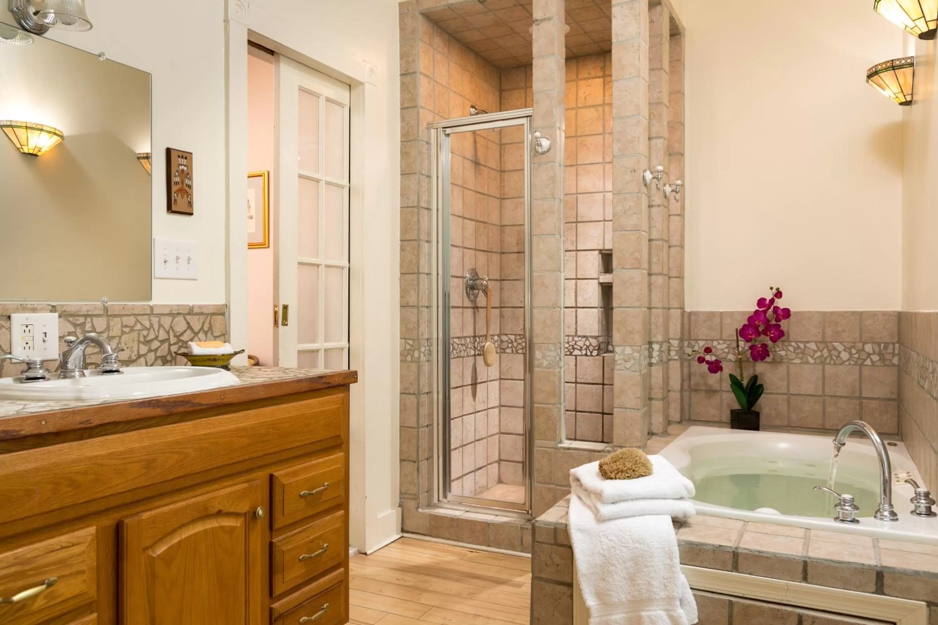 Bathroom in Mercersburg Inn