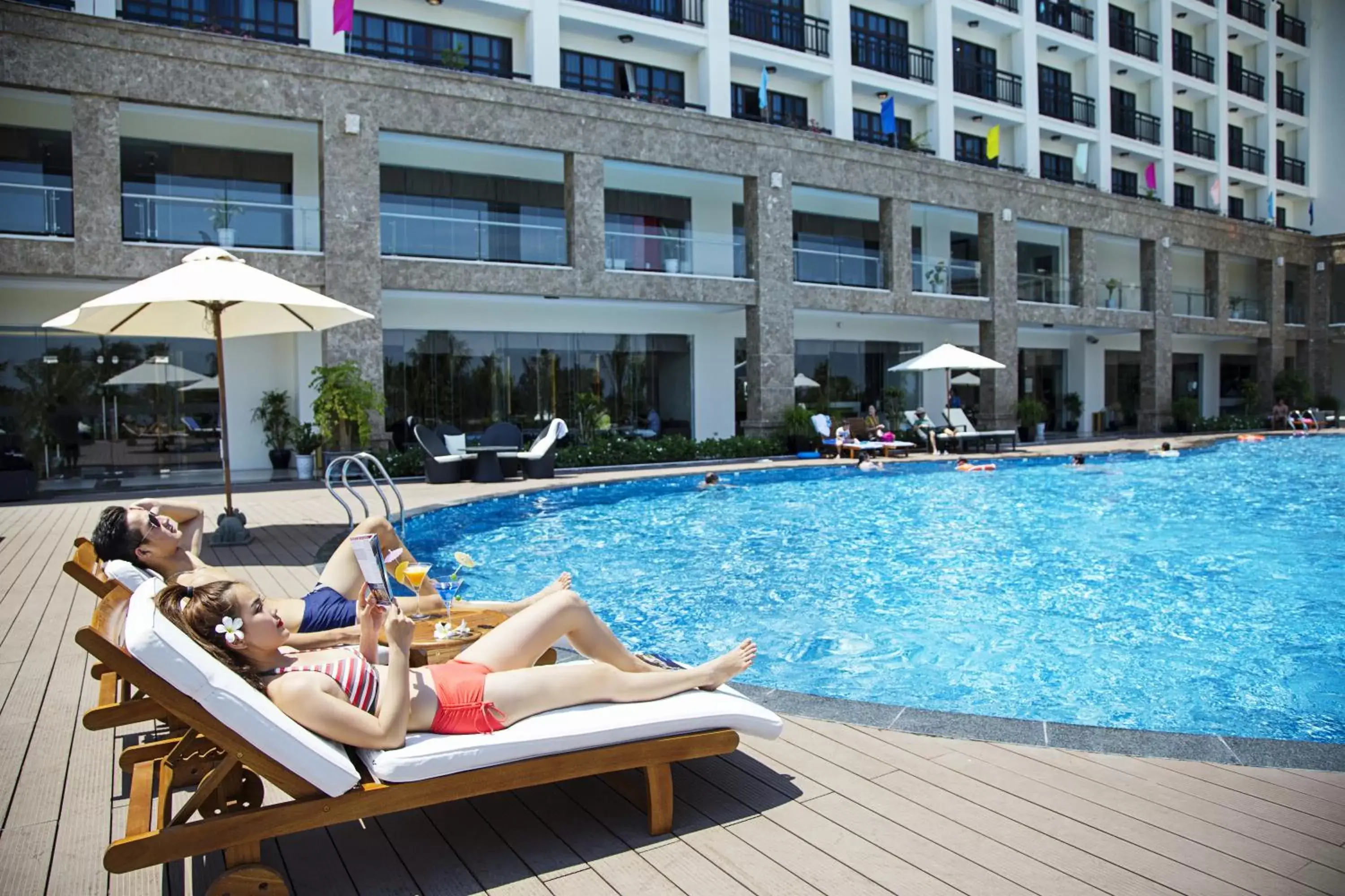 Pool view, Swimming Pool in Muong Thanh Holiday Hoi An Hotel