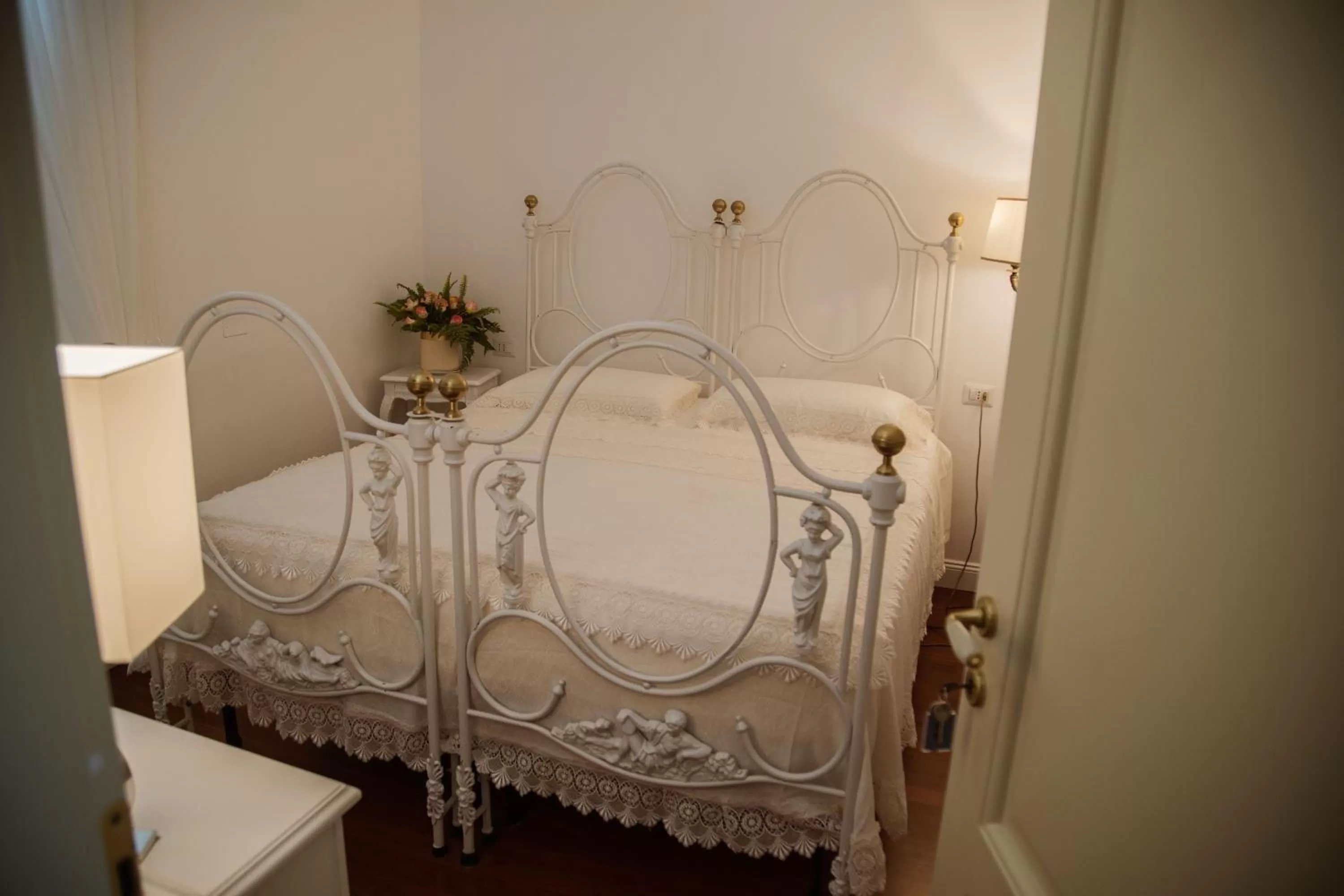 Double Room with Garden View in B&B L'ORIZZONTE