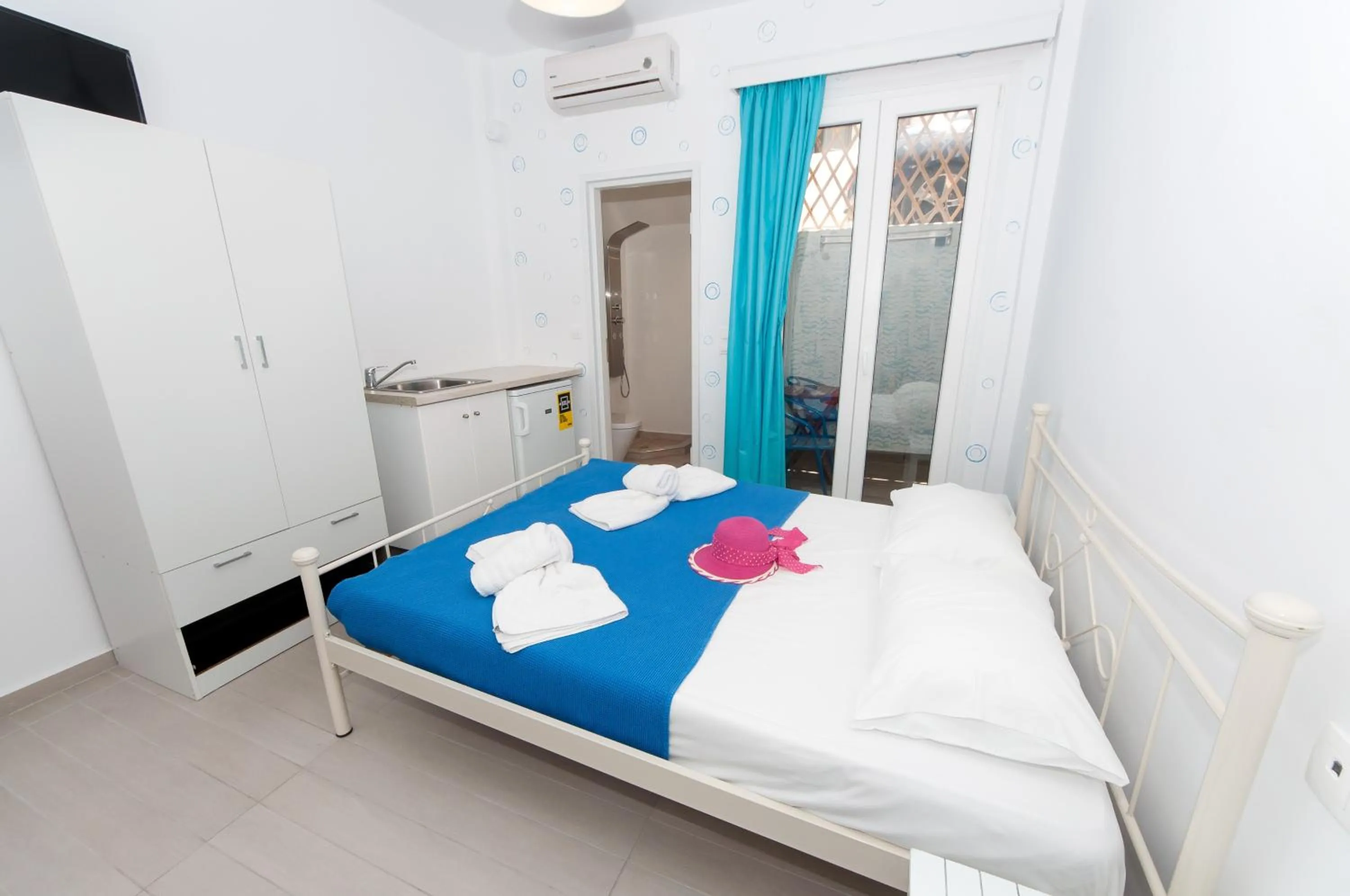 Bedroom, Room Photo in Depis Place and Apartments