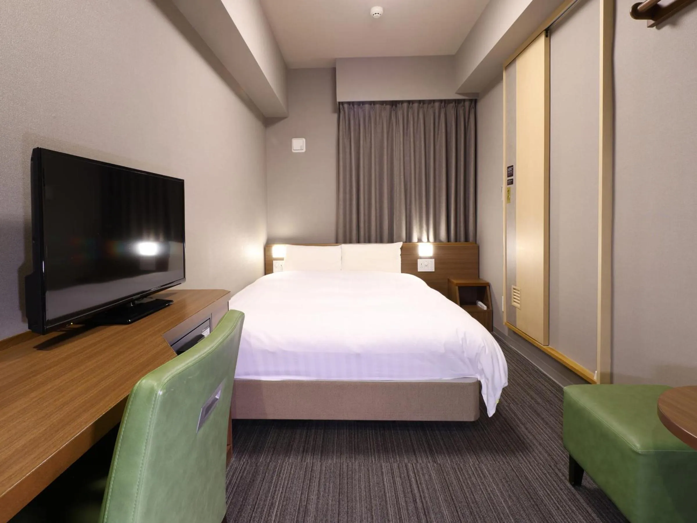 Bed in Dormy Inn Tokyo Hatchobori - Natural Hot Spring