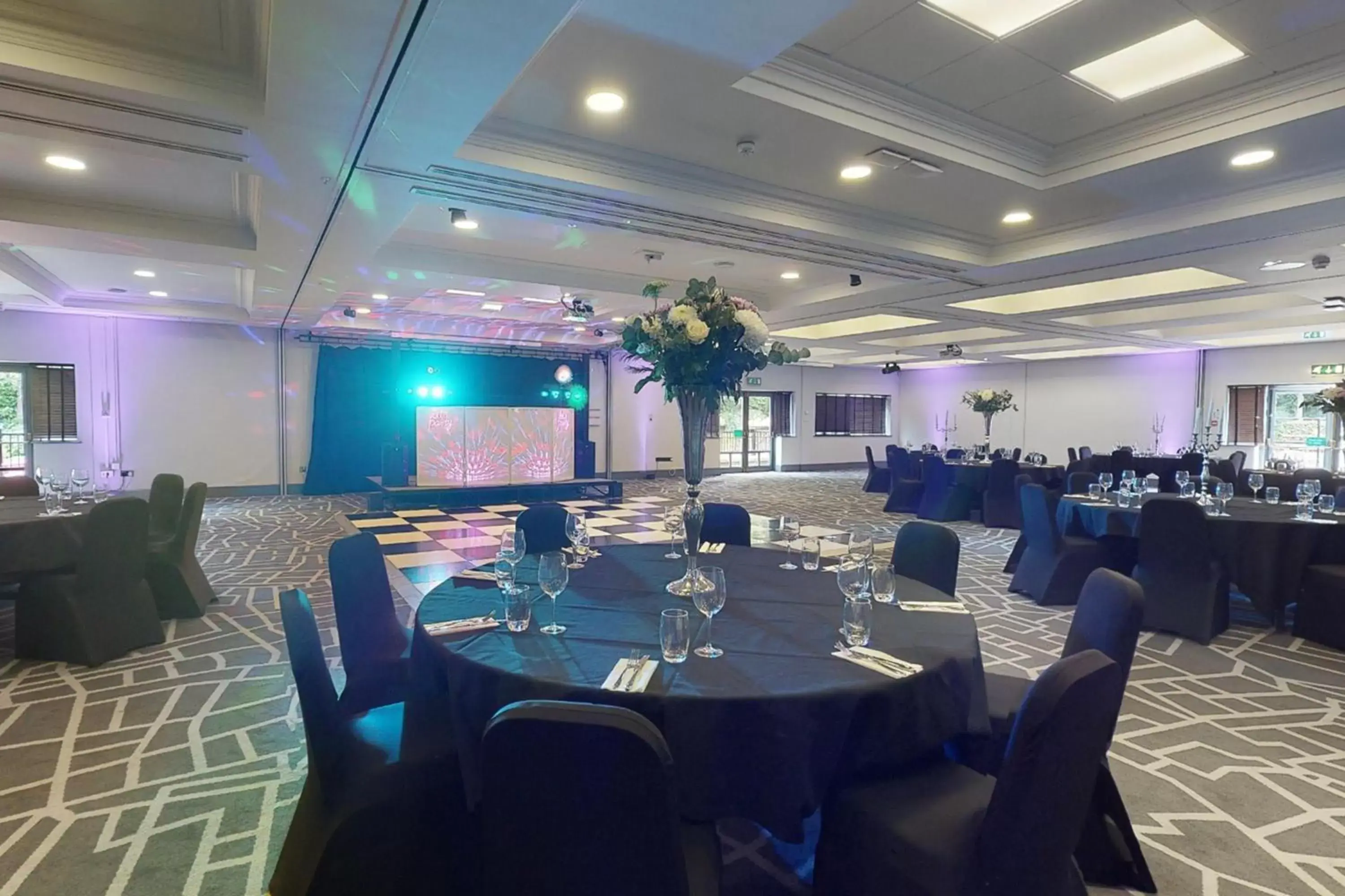Meeting/conference room, Restaurant/Places to Eat in Village Hotel Leeds North