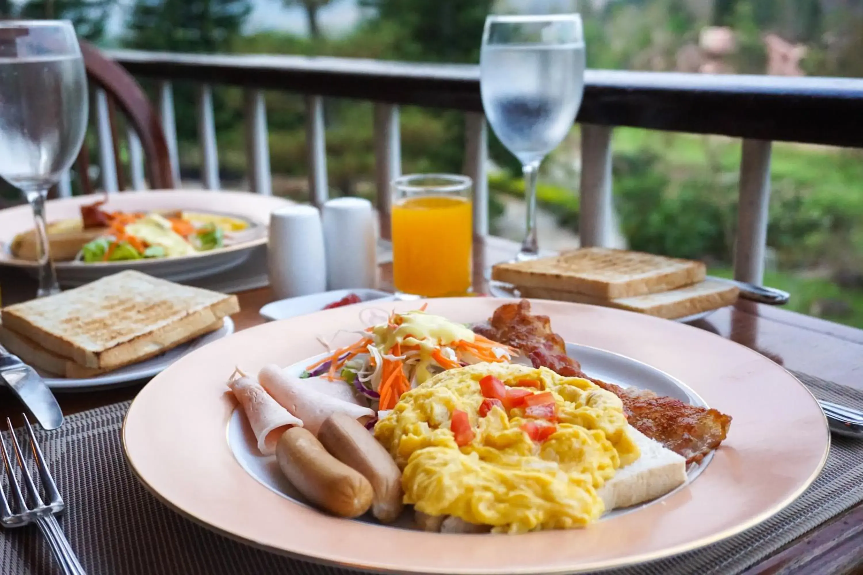 Restaurant/places to eat in Imperial Phukaew Hill Resort Restaurant/places to eat in Imperial Phukaew Hill Resort