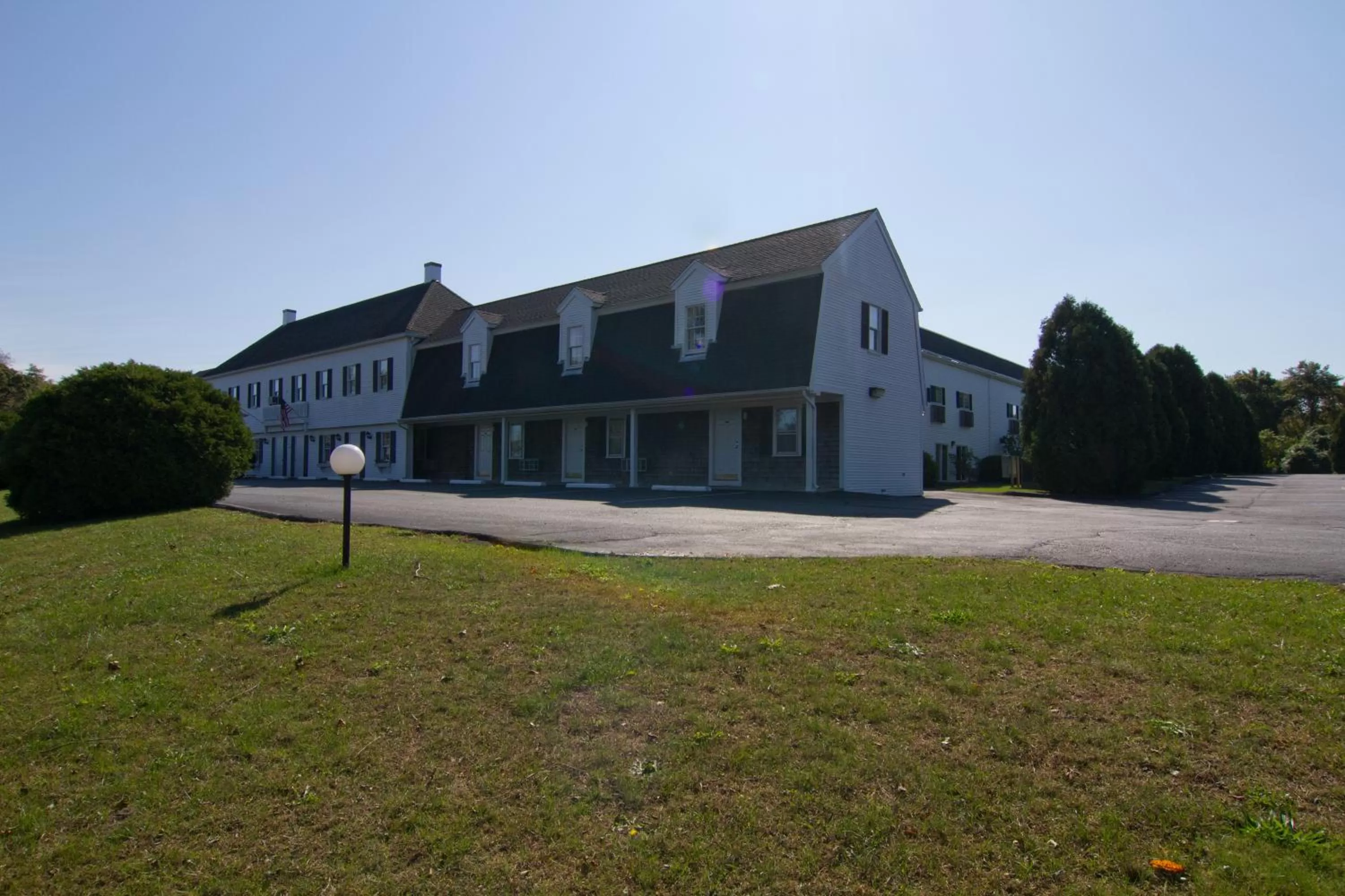 Facade/entrance in Sandwich Lodge & Resort